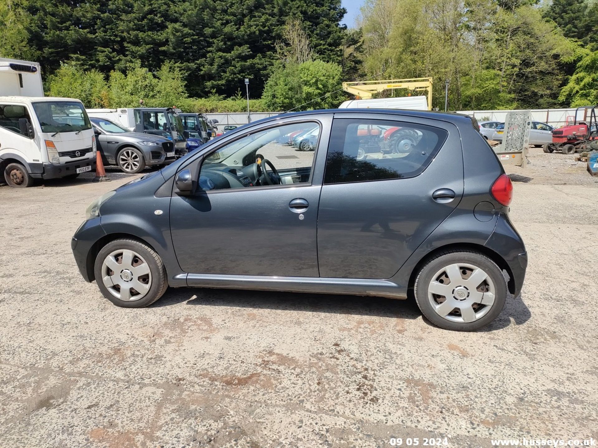 06/06 TOYOTA AYGO+ D-4D - 1364cc 5dr Hatchback (Grey, 153k) - Image 22 of 64