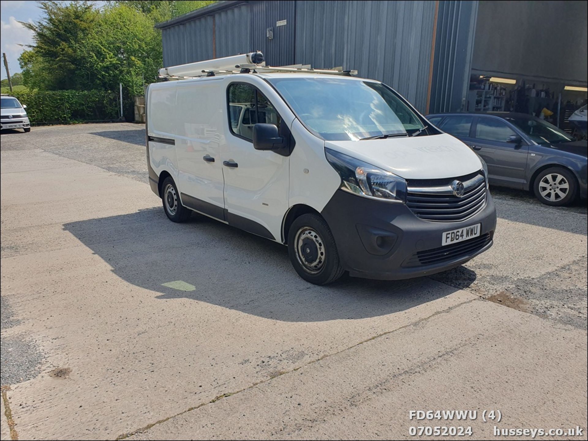 14/64 VAUXHALL VIVARO 2900 CDTI ECOFLEX - 1598cc Van (White, 84k) - Image 5 of 48