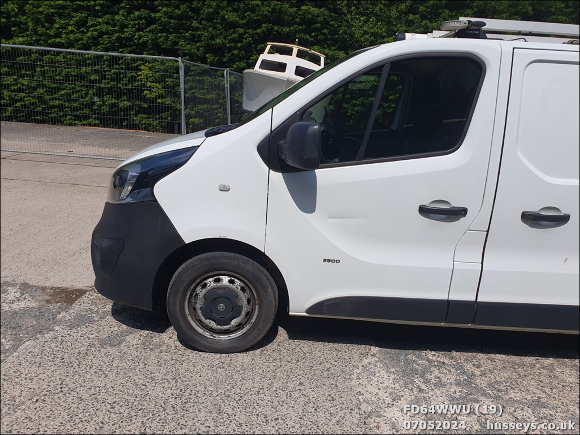 14/64 VAUXHALL VIVARO 2900 CDTI ECOFLEX - 1598cc Van (White, 84k) - Bild 20 aus 48