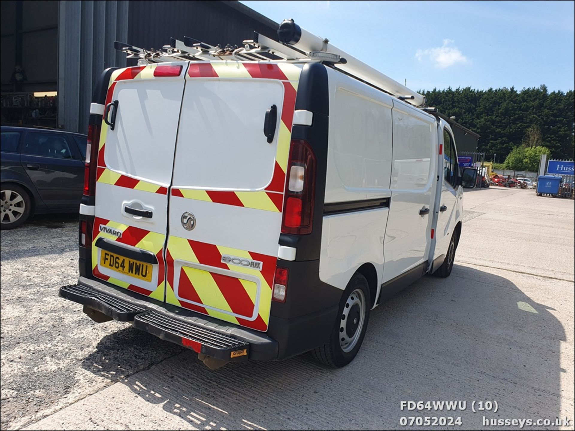 14/64 VAUXHALL VIVARO 2900 CDTI ECOFLEX - 1598cc Van (White, 84k) - Image 11 of 48