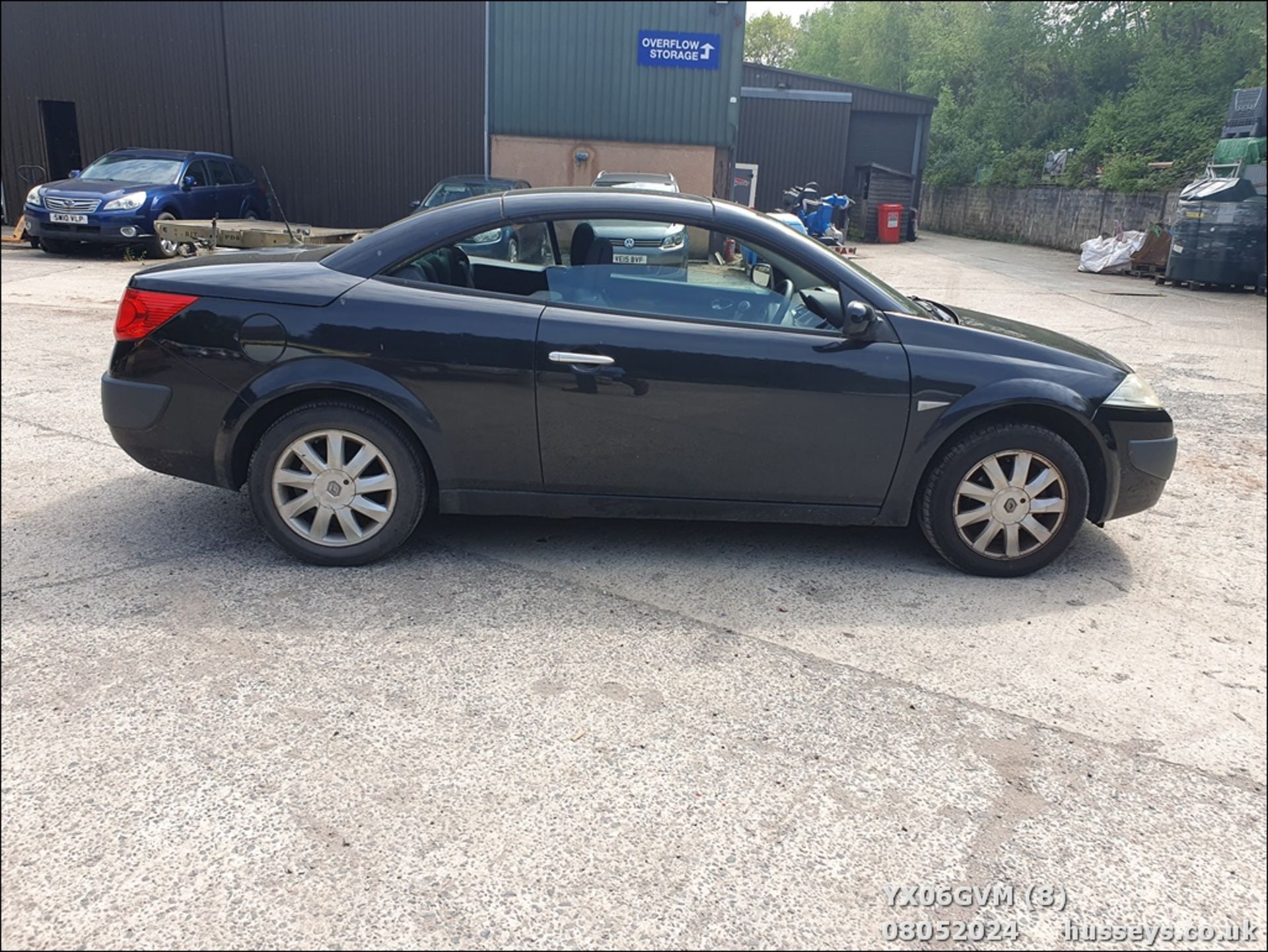 06/06 RENAULT MEGANE CAB DYNAM+ 16V - 1598cc 3dr Coupe (Black, 73k) - Image 9 of 51