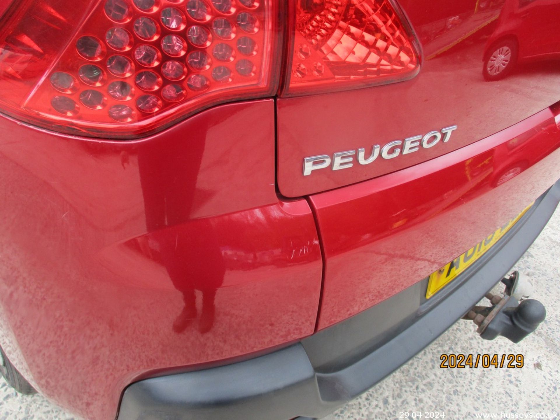 10/10 PEUGEOT 3008 ACTIVE HDI - 1560cc 5dr Hatchback (Red, 132k) - Image 15 of 20