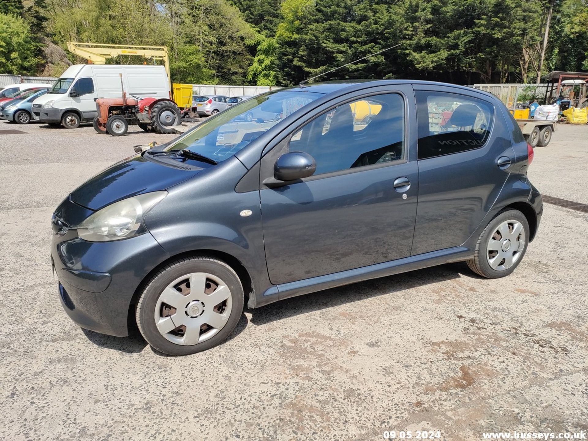 06/06 TOYOTA AYGO+ D-4D - 1364cc 5dr Hatchback (Grey, 153k) - Image 20 of 64