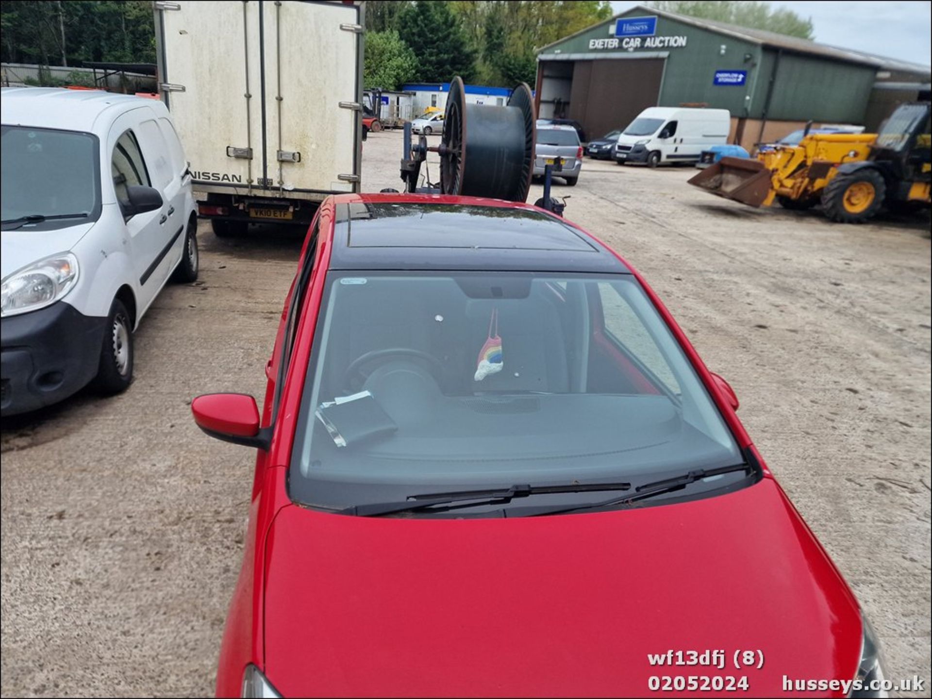 13/13 VOLKSWAGEN MOVE UP AUTO - 999cc 5dr Hatchback (Red, 17k) - Image 9 of 46