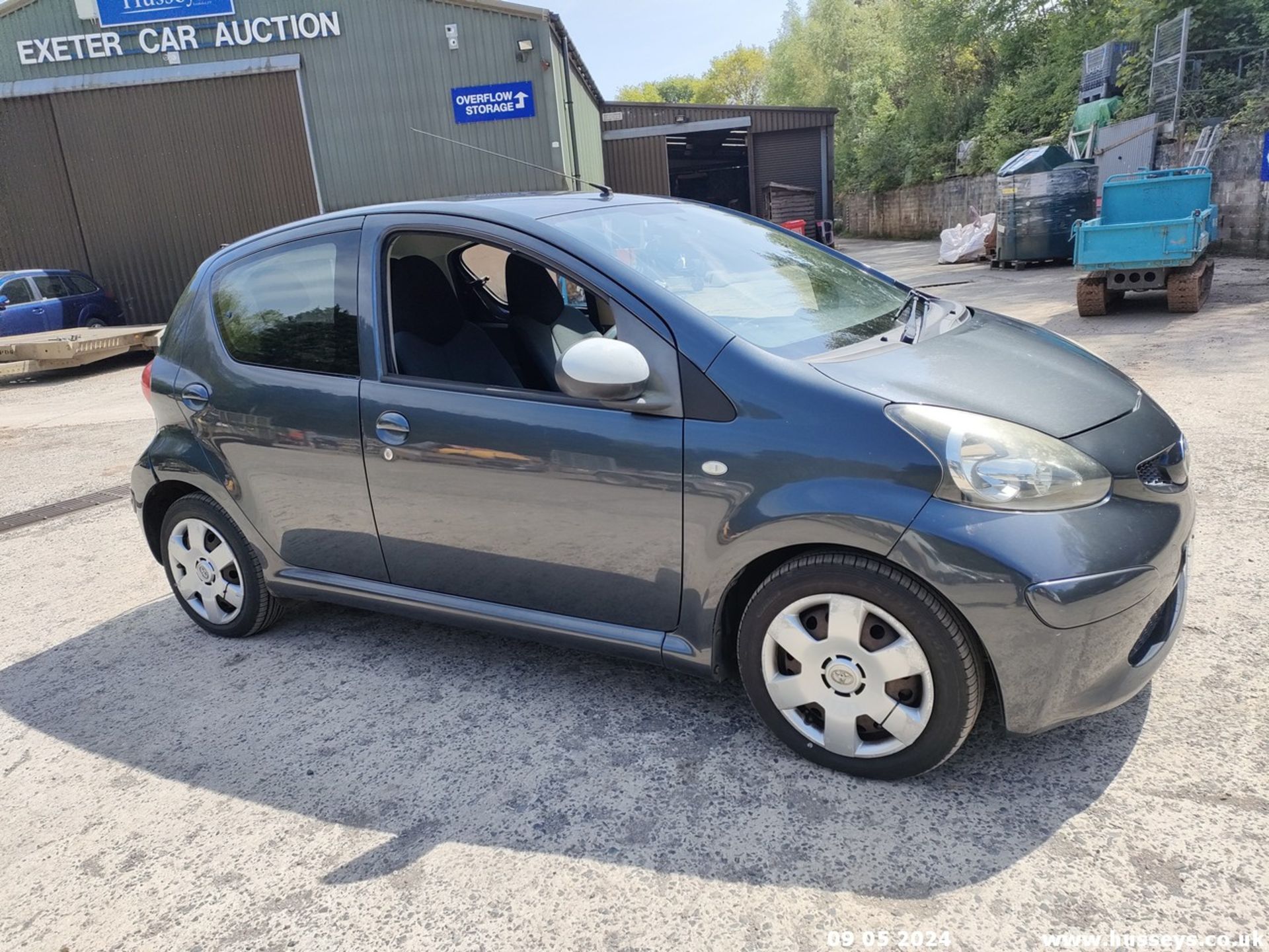 06/06 TOYOTA AYGO+ D-4D - 1364cc 5dr Hatchback (Grey, 153k) - Image 3 of 64