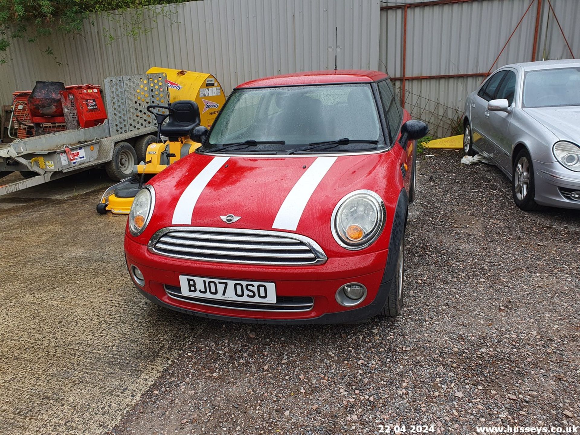 07/07 MINI ONE - 1397cc 3dr Hatchback (Red, 86k) - Image 10 of 47