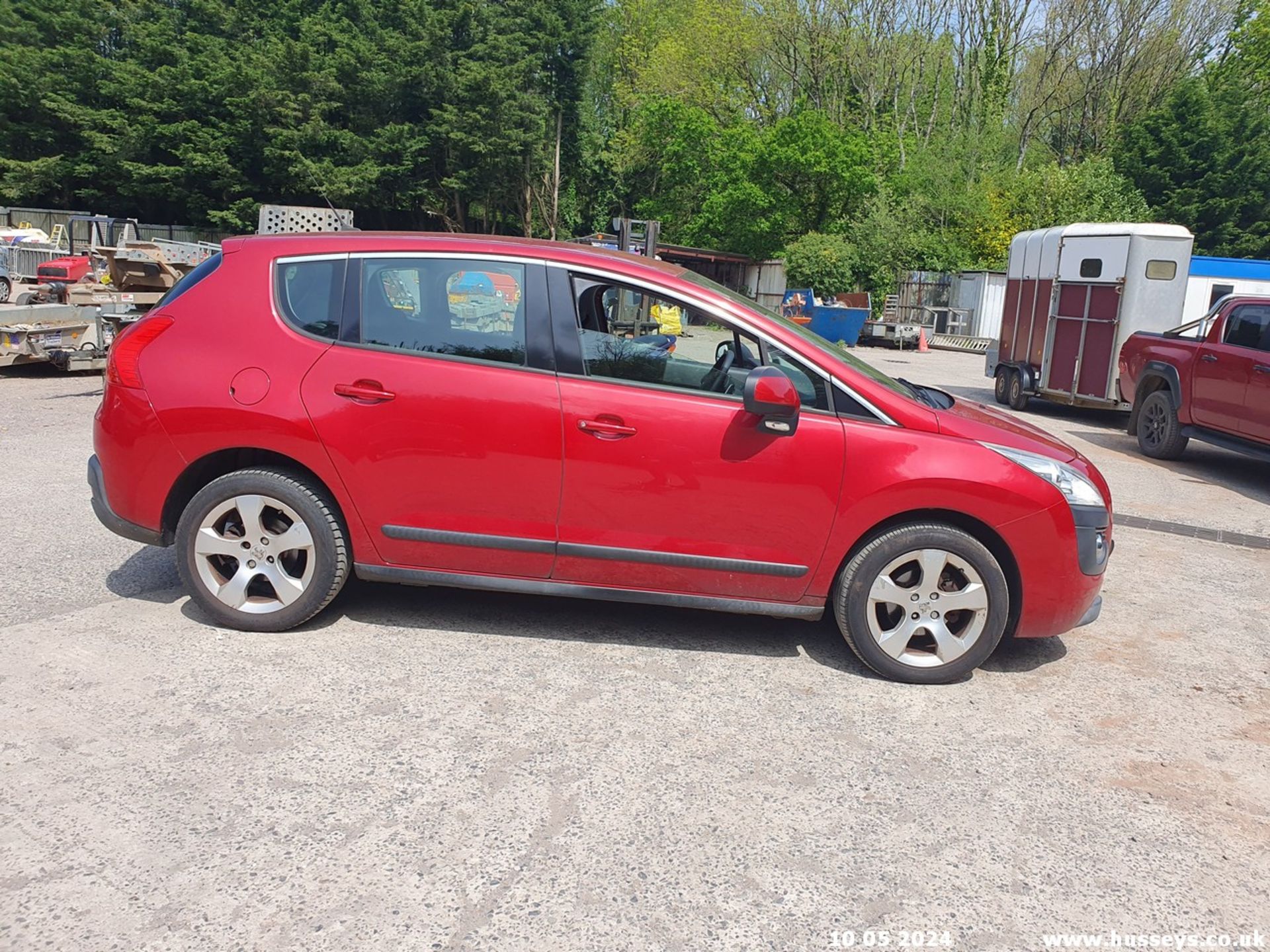 11/61 PEUGEOT 3008 SPORT E-HDI S-A - 1560cc 5dr Hatchback (Red, 89k) - Image 8 of 49