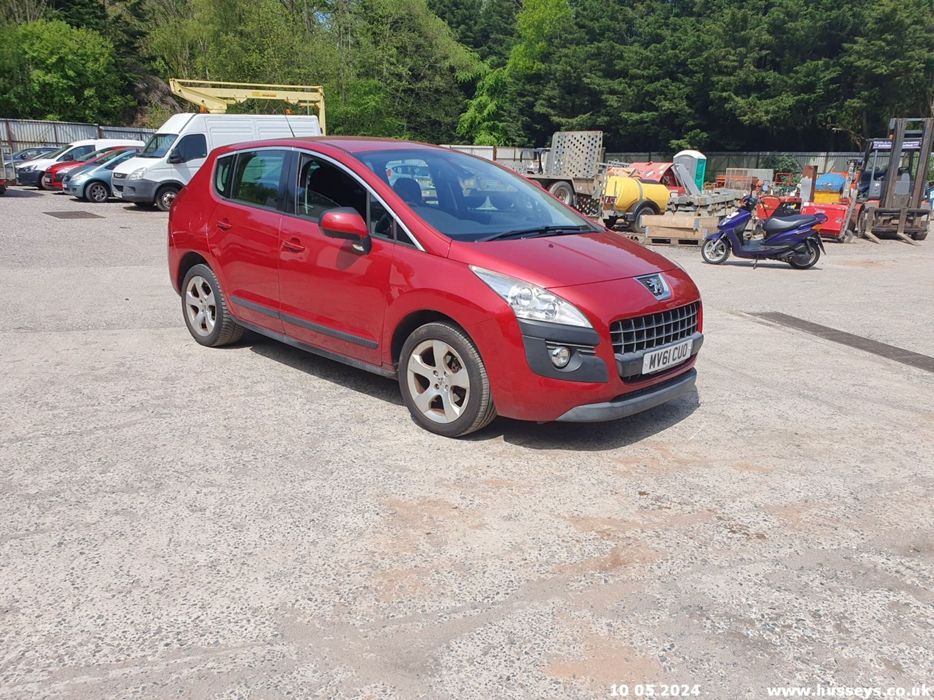 11/61 PEUGEOT 3008 SPORT E-HDI S-A - 1560cc 5dr Hatchback (Red, 89k) - Image 4 of 49
