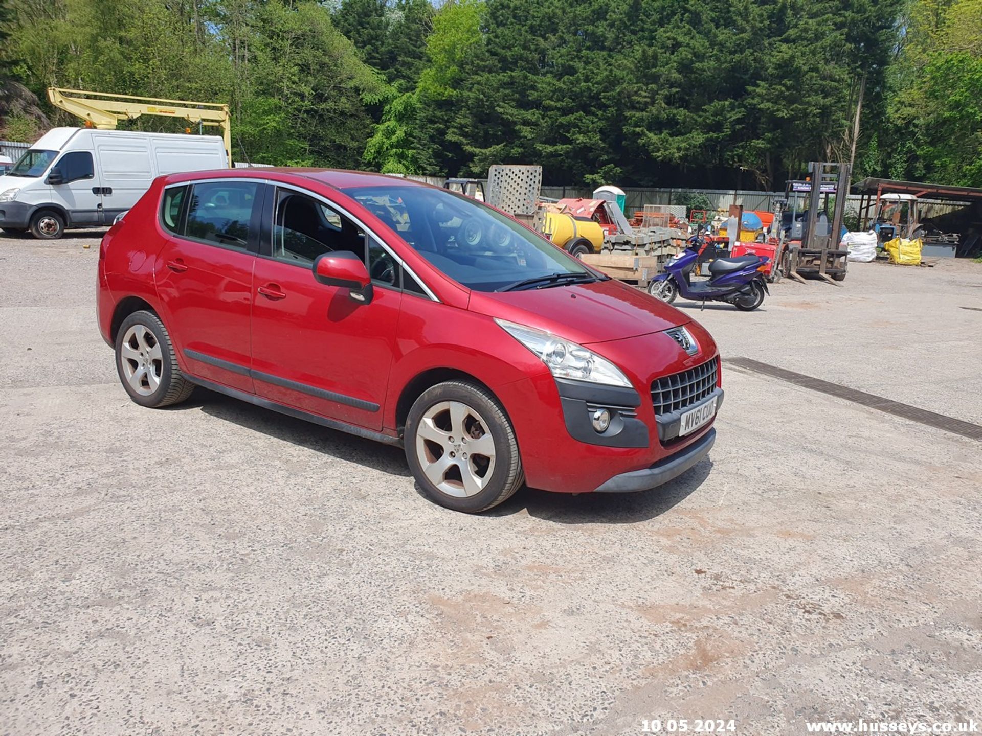 11/61 PEUGEOT 3008 SPORT E-HDI S-A - 1560cc 5dr Hatchback (Red, 89k) - Image 6 of 49