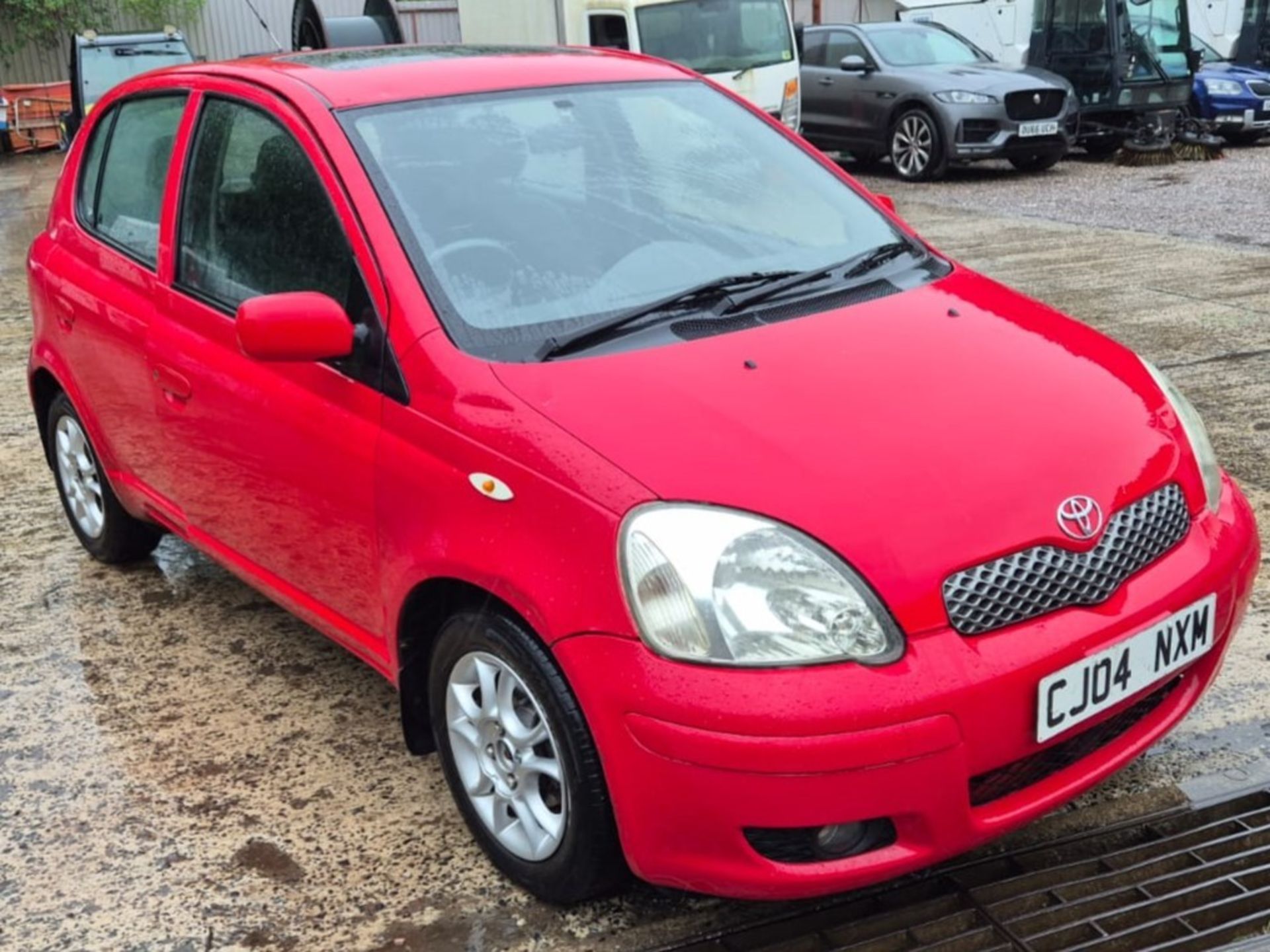 04/04 TOYOTA YARIS T SPIRIT - 1299cc 5dr Hatchback (Red, 103k)