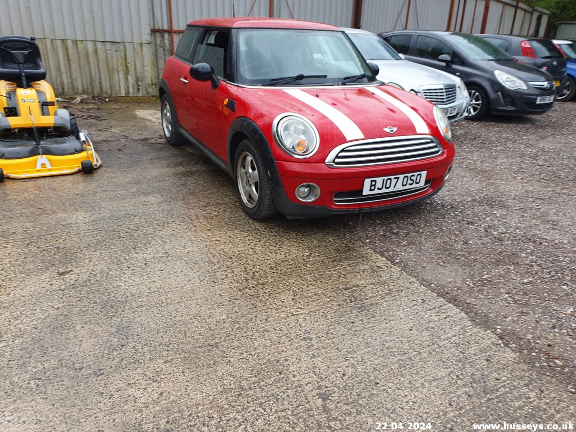 07/07 MINI ONE - 1397cc 3dr Hatchback (Red, 86k) - Image 7 of 47