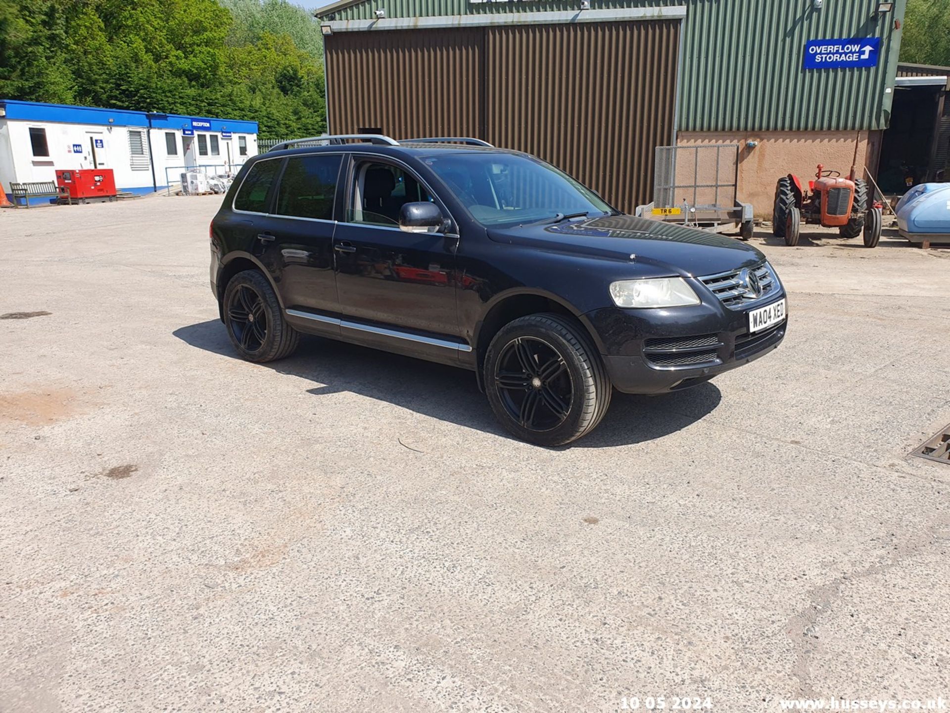 04/04 VOLKSWAGEN TOUAREG TDI AUTO - 2461cc 5dr Estate (Black, 149k) - Image 7 of 58