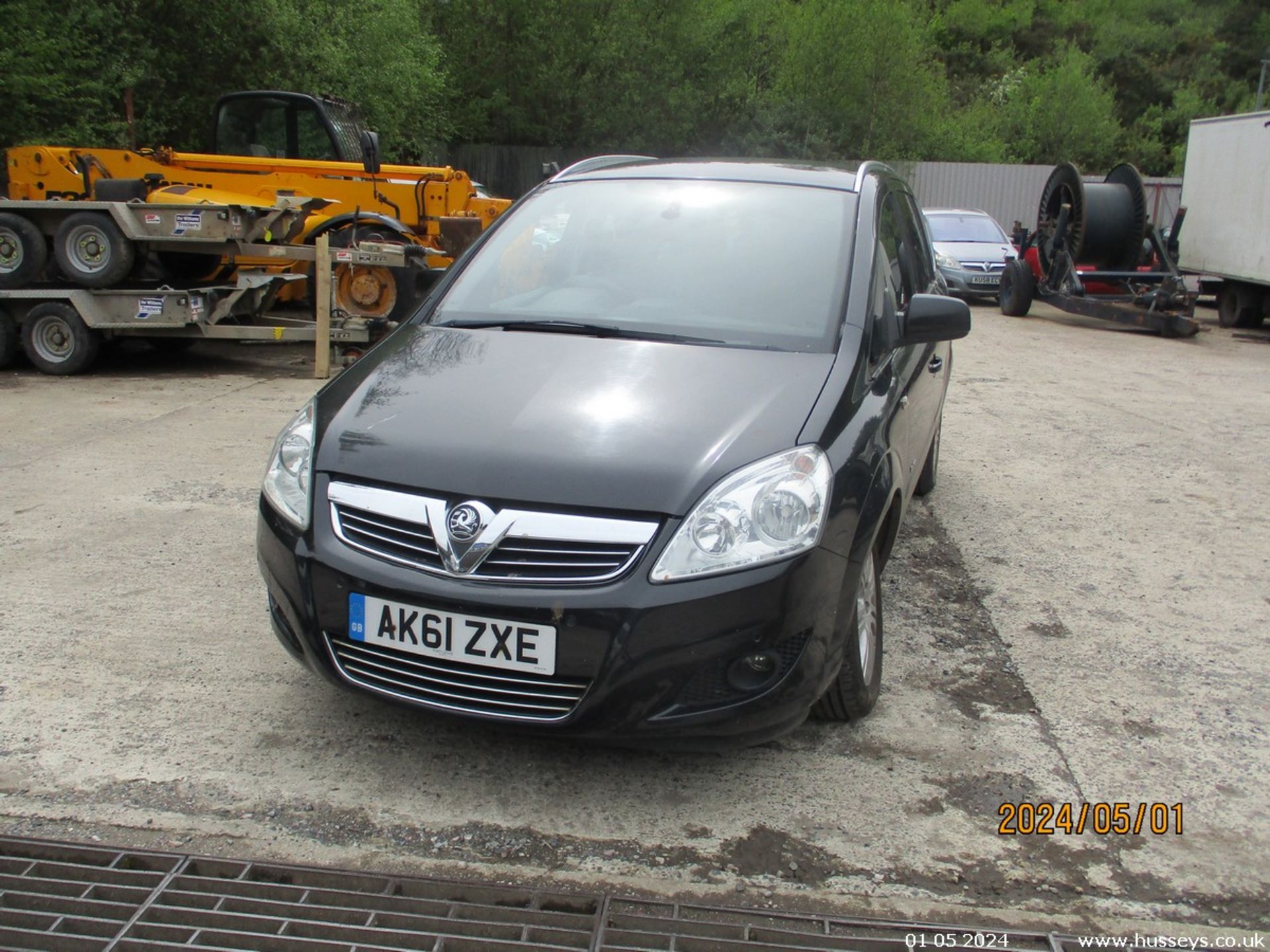 11/61 VAUXHALL ZAFIRA ELITE CDTI ECOFLEX - 1686cc 5dr MPV (Black, 151k) - Image 12 of 19