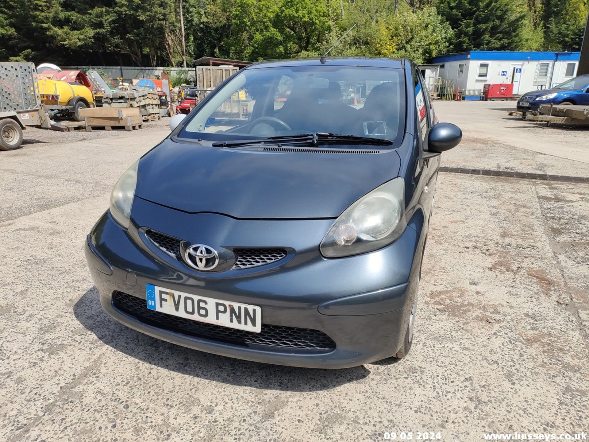 06/06 TOYOTA AYGO+ D-4D - 1364cc 5dr Hatchback (Grey, 153k) - Image 11 of 64