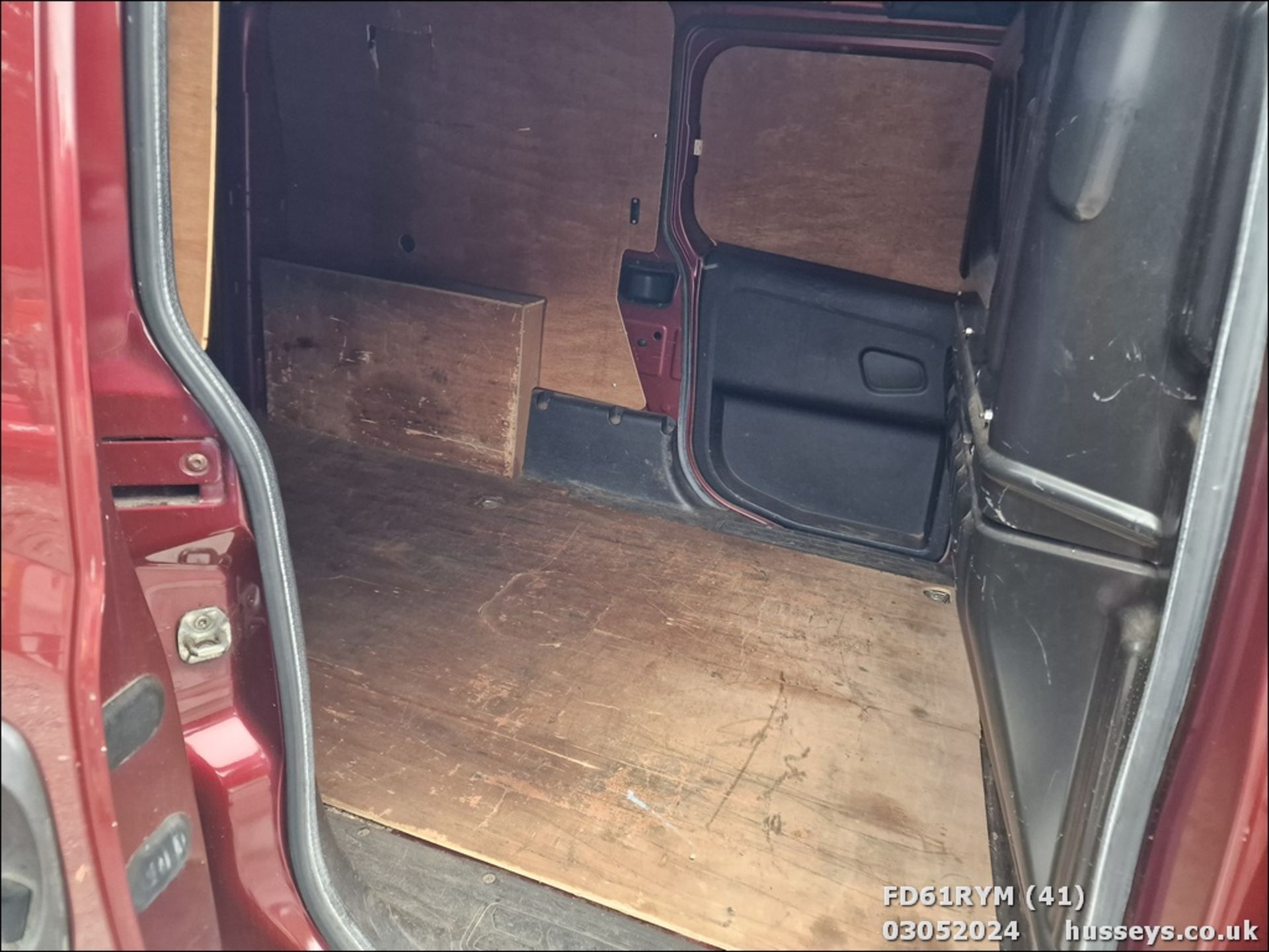 12/61 FIAT DOBLO 16V MULTIJET - 1956cc 6dr Van (Red, 187k) - Image 42 of 48