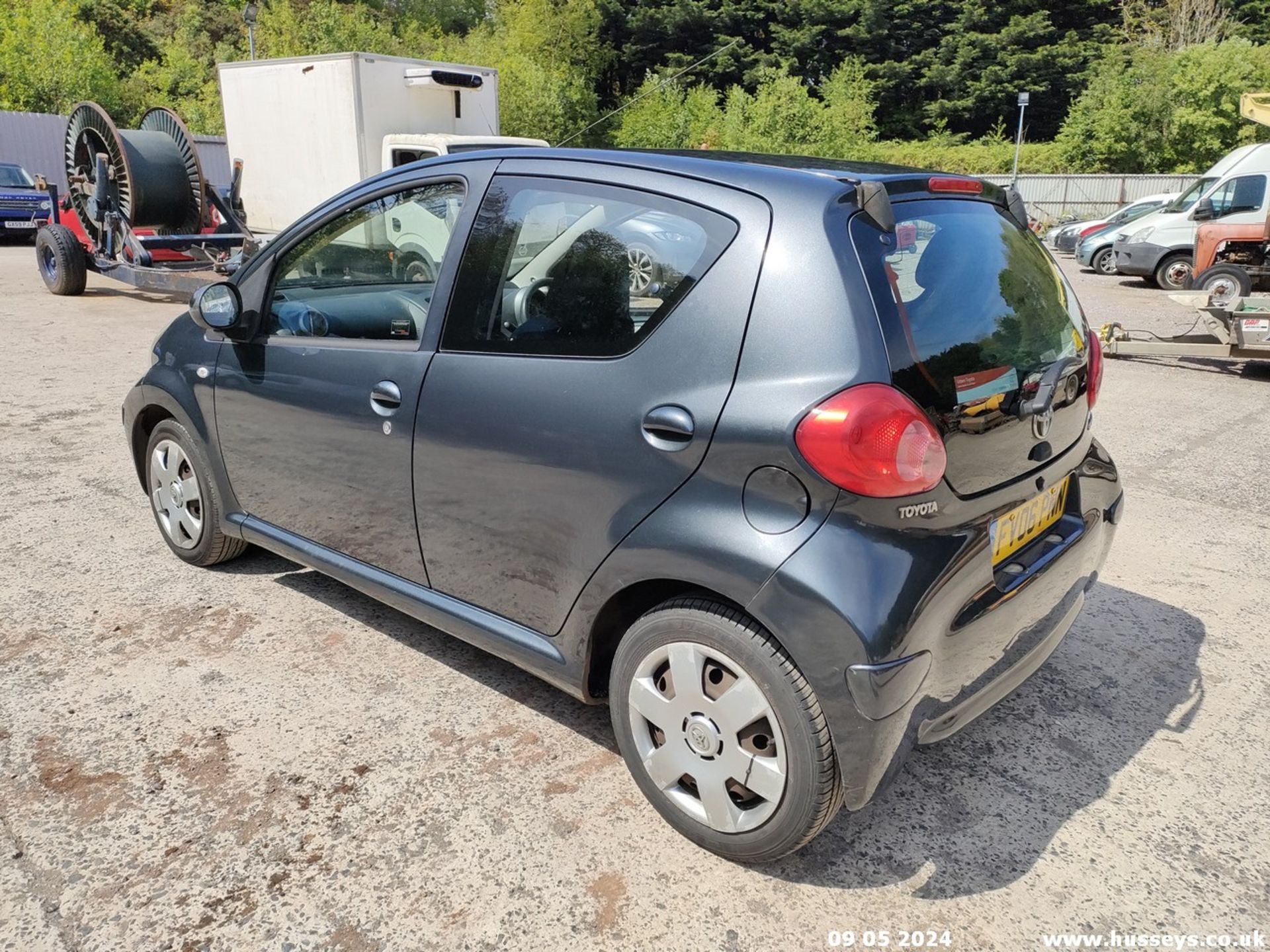 06/06 TOYOTA AYGO+ D-4D - 1364cc 5dr Hatchback (Grey, 153k) - Bild 24 aus 64