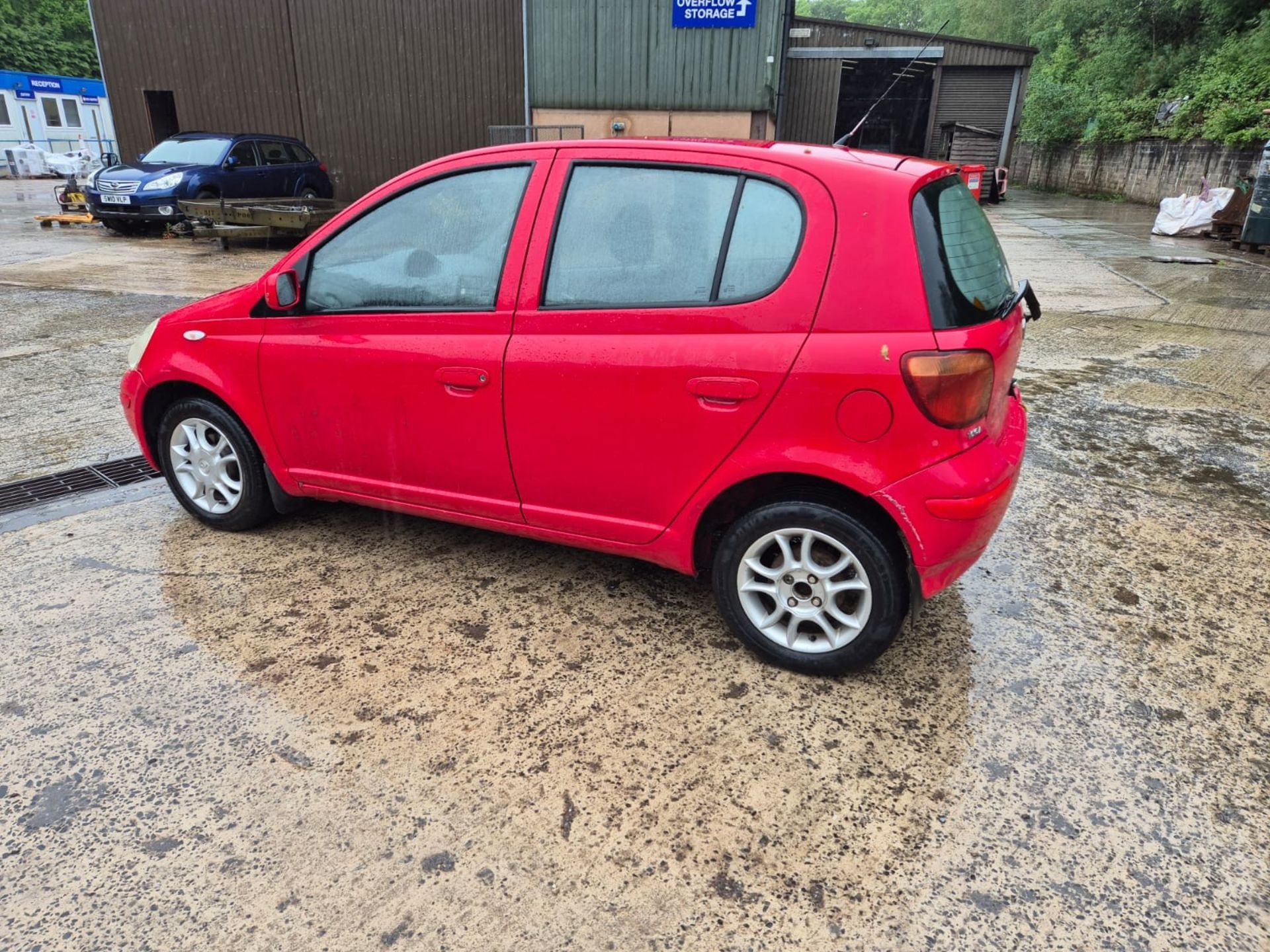 04/04 TOYOTA YARIS T SPIRIT - 1299cc 5dr Hatchback (Red, 103k) - Bild 9 aus 14