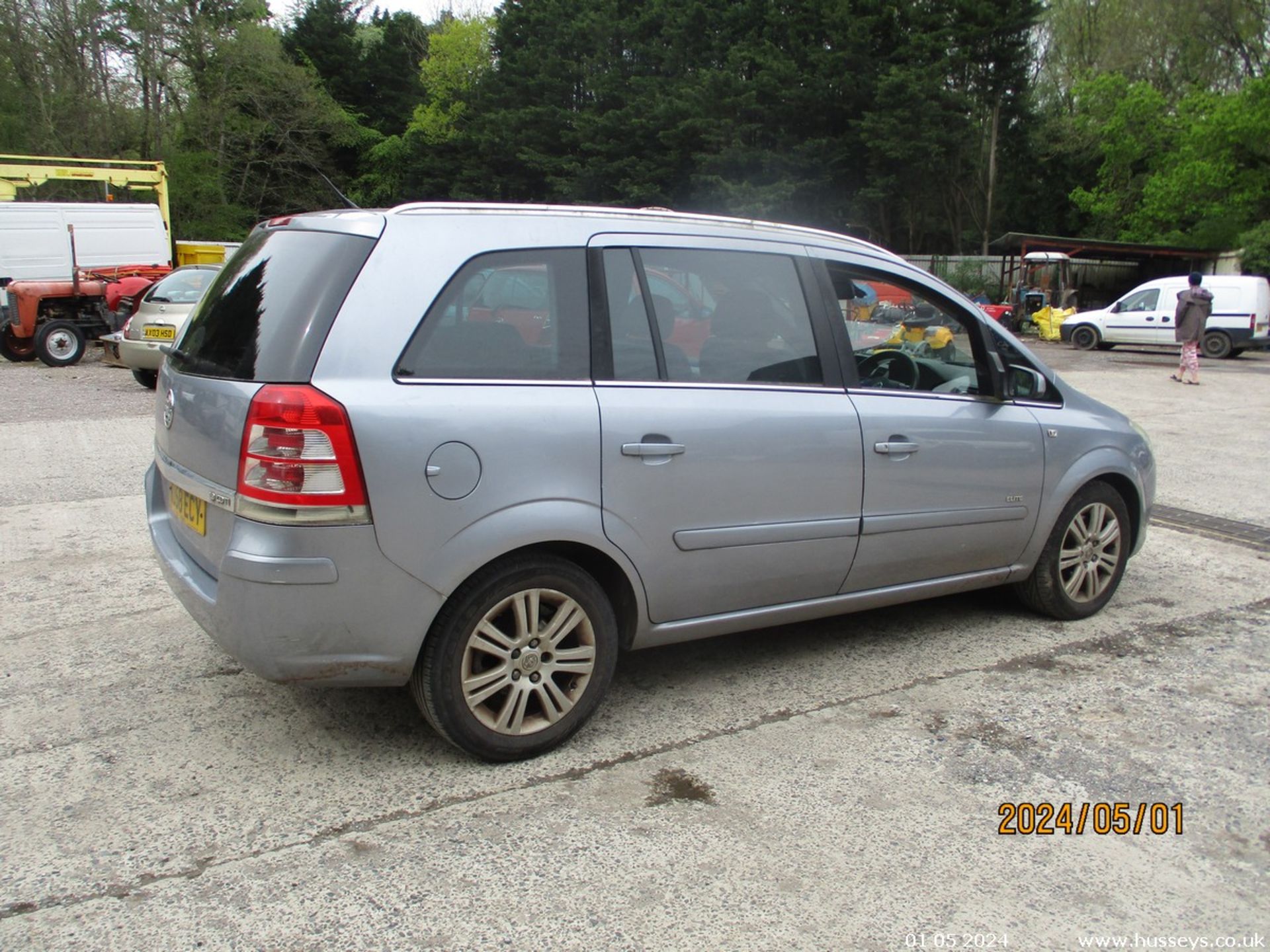 08/58 VAUXHALL ZAFIRA ELITE CDTI 120 - 1910cc 5dr MPV (Silver, 138k) - Image 2 of 30