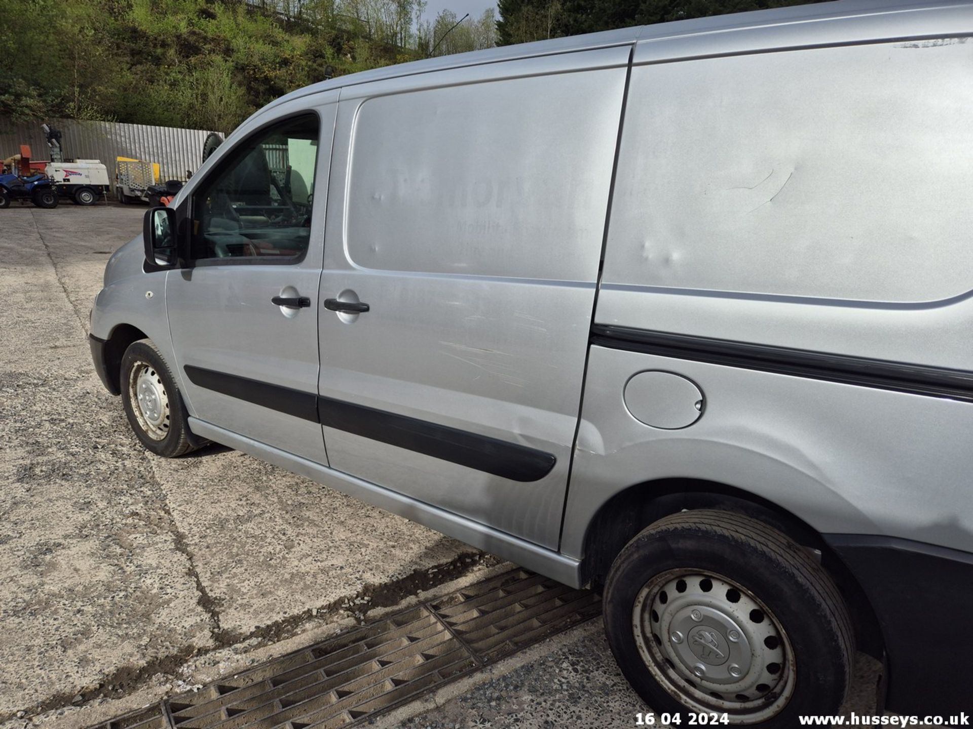 15/65 PEUGEOT EXPERT 1000 L1H1 PROF-NAL - 1997cc 6dr Van (Silver) - Image 7 of 14