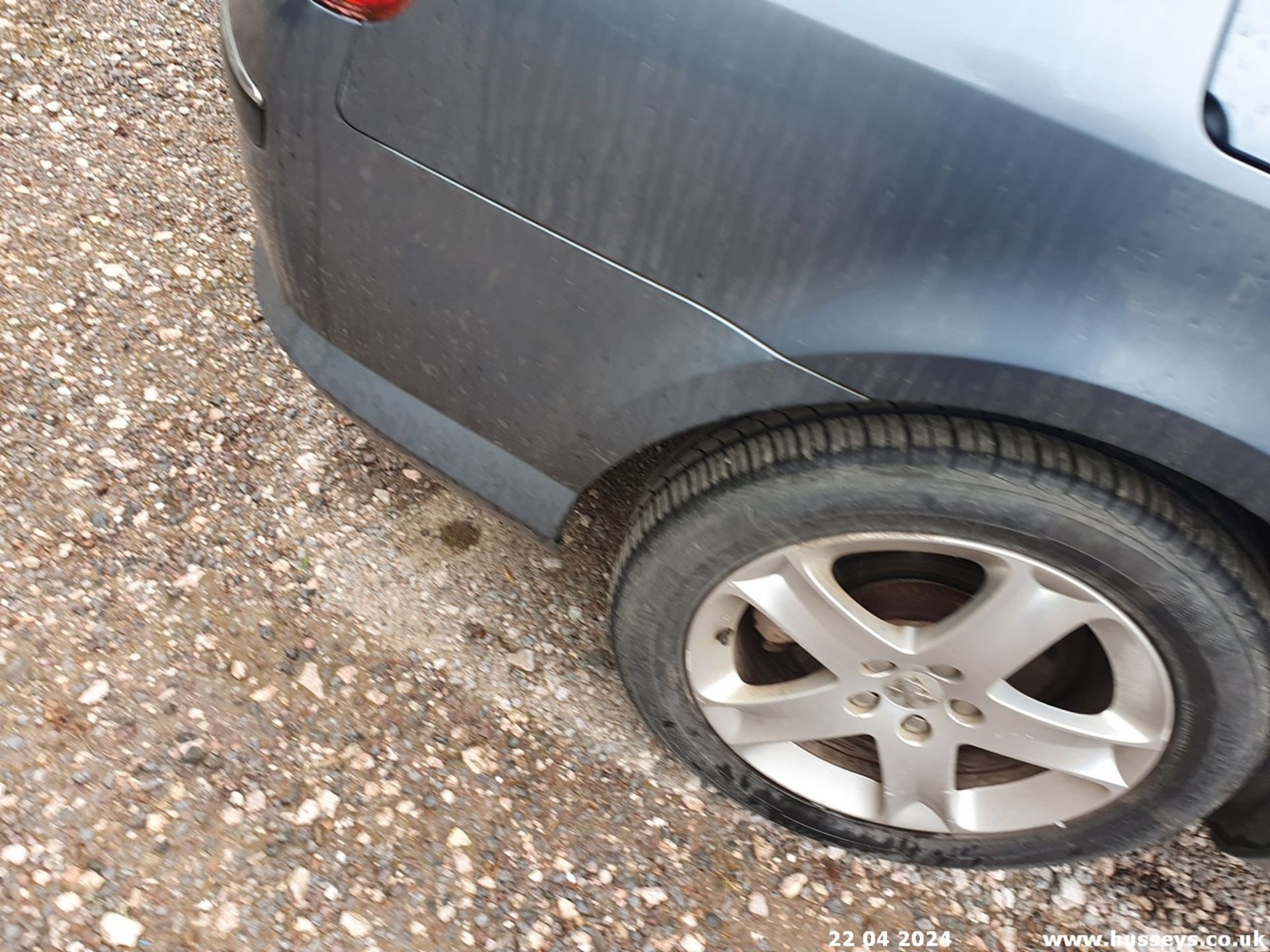 05/05 PEUGEOT 407 SE HDI - 1997cc 4dr Saloon (Grey) - Image 20 of 30