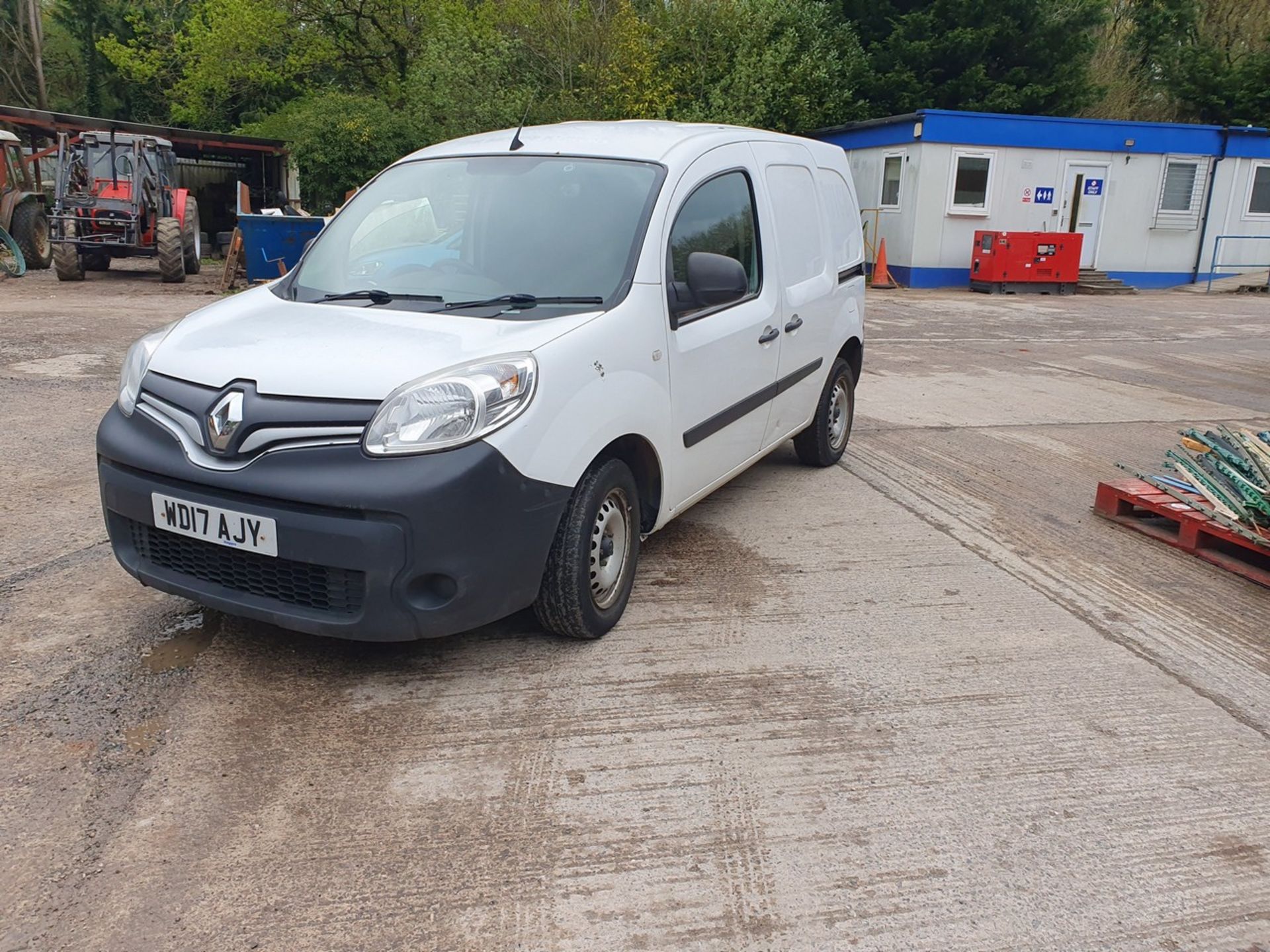 17/17 RENAULT KANGOO ML19 BUSINESS ENER - 1461cc Van (White, 249k) - Image 11 of 49