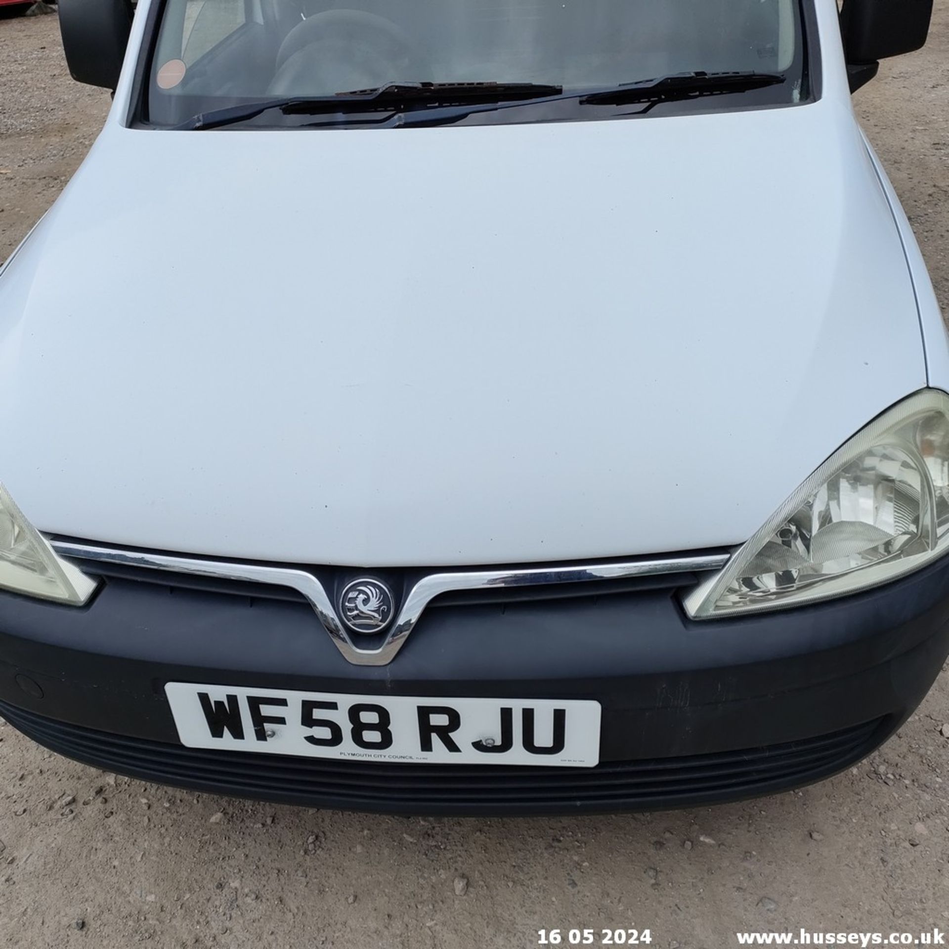 08/58 VAUXHALL COMBO 1700 CDTI - 1248cc Van (White, 79k) - Image 13 of 54