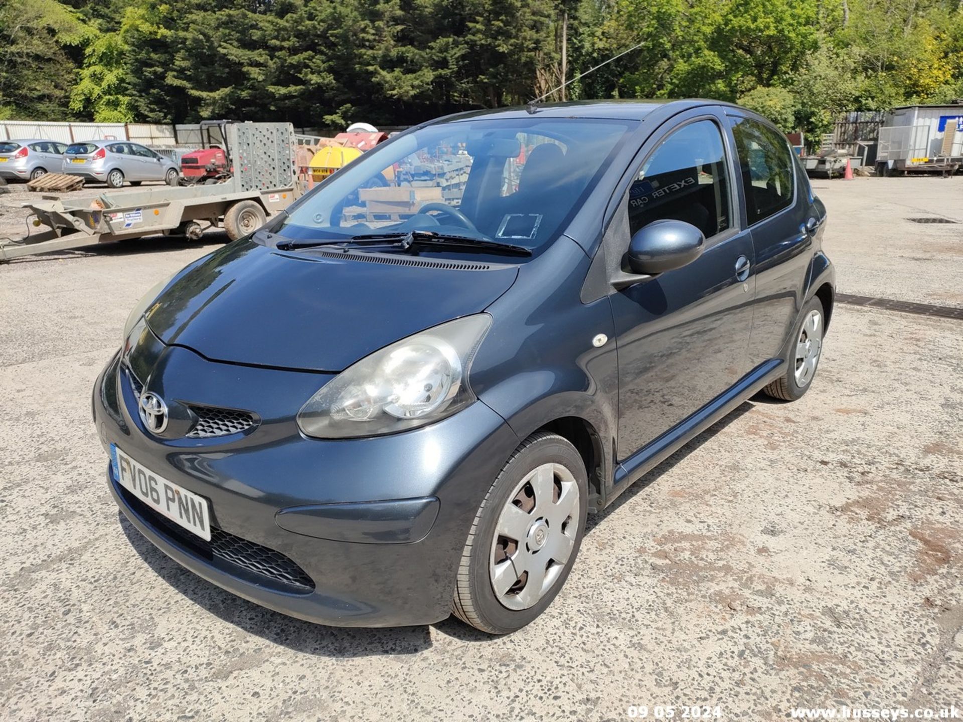 06/06 TOYOTA AYGO+ D-4D - 1364cc 5dr Hatchback (Grey, 153k) - Image 14 of 65