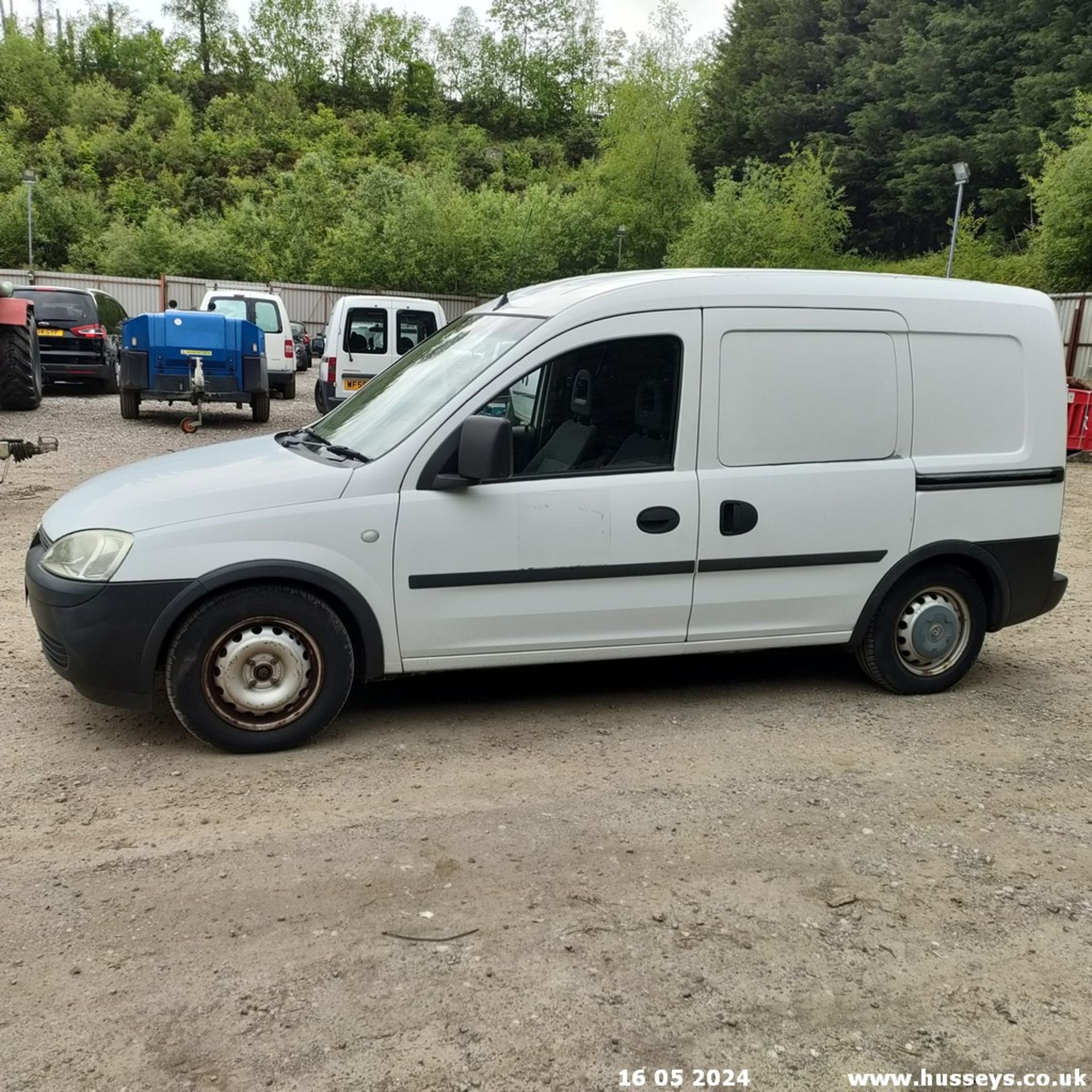 08/58 VAUXHALL COMBO 1700 CDTI - 1248cc Van (White, 79k) - Image 18 of 54