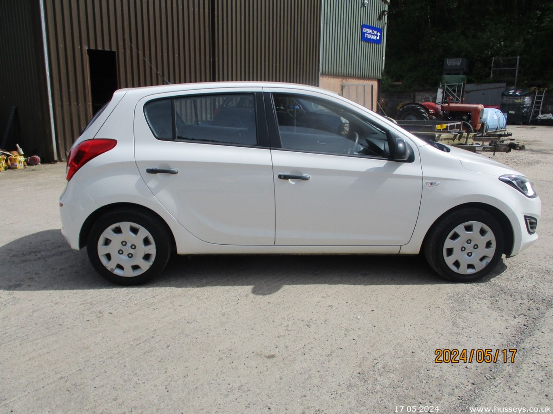 13/62 HYUNDAI I20 CLASSIC - 1248cc 5dr Hatchback (White, 59k) - Image 8 of 20