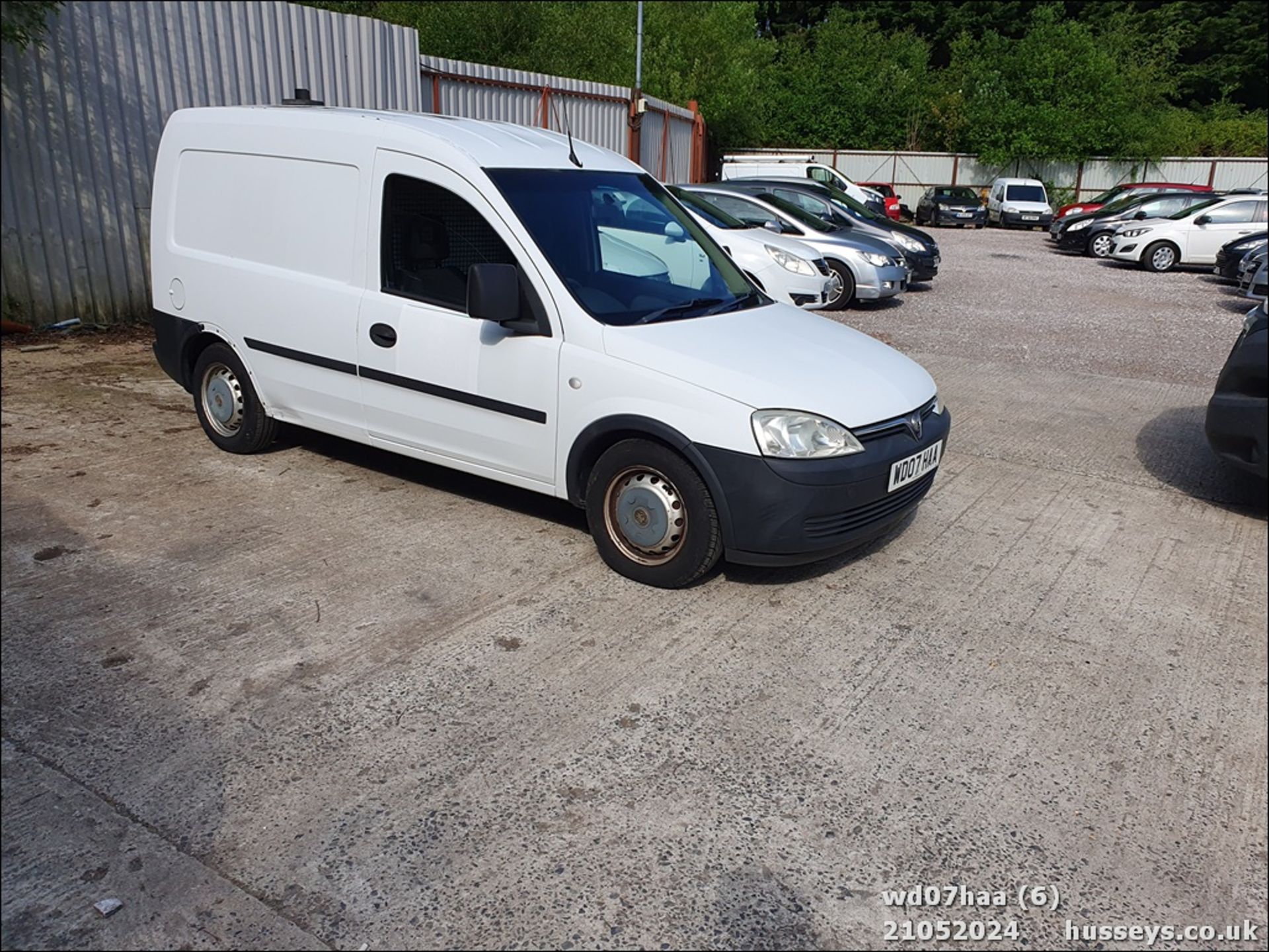 07/07 VAUXHALL COMBO 1700 CDTI - 1248cc Van (White) - Image 7 of 42