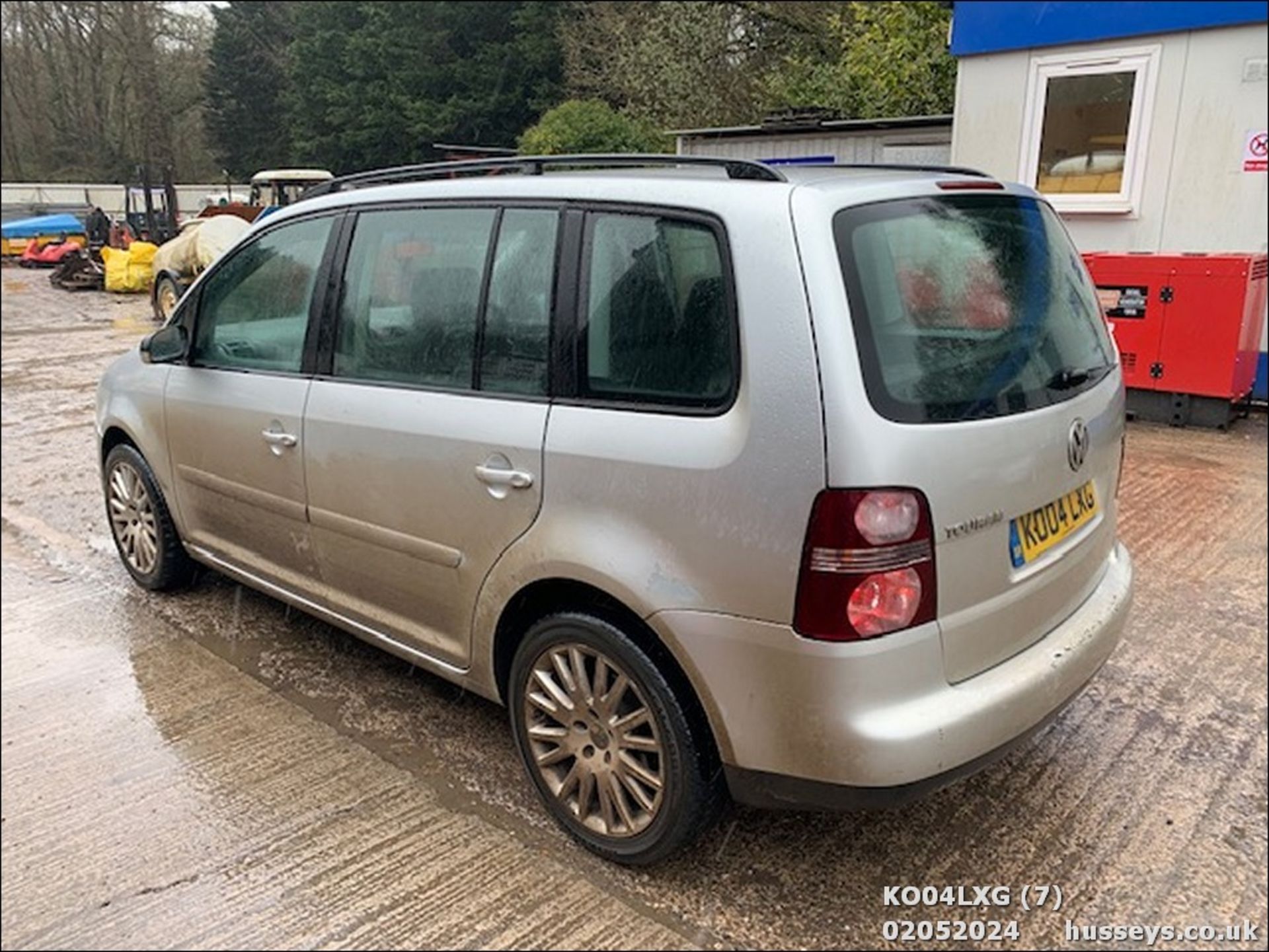 04/04 VOLKSWAGEN TOURAN SE TDI - 1896cc 5dr MPV (Silver) - Image 65 of 67