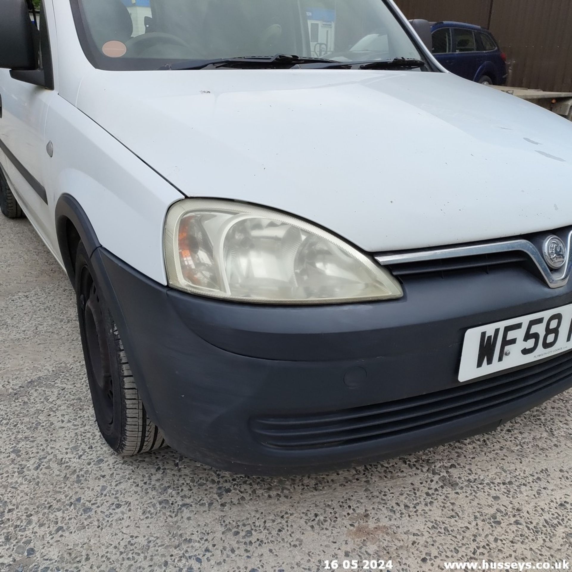 08/58 VAUXHALL COMBO CDTI SWB - 1248cc Van (White, 71k) - Image 7 of 62