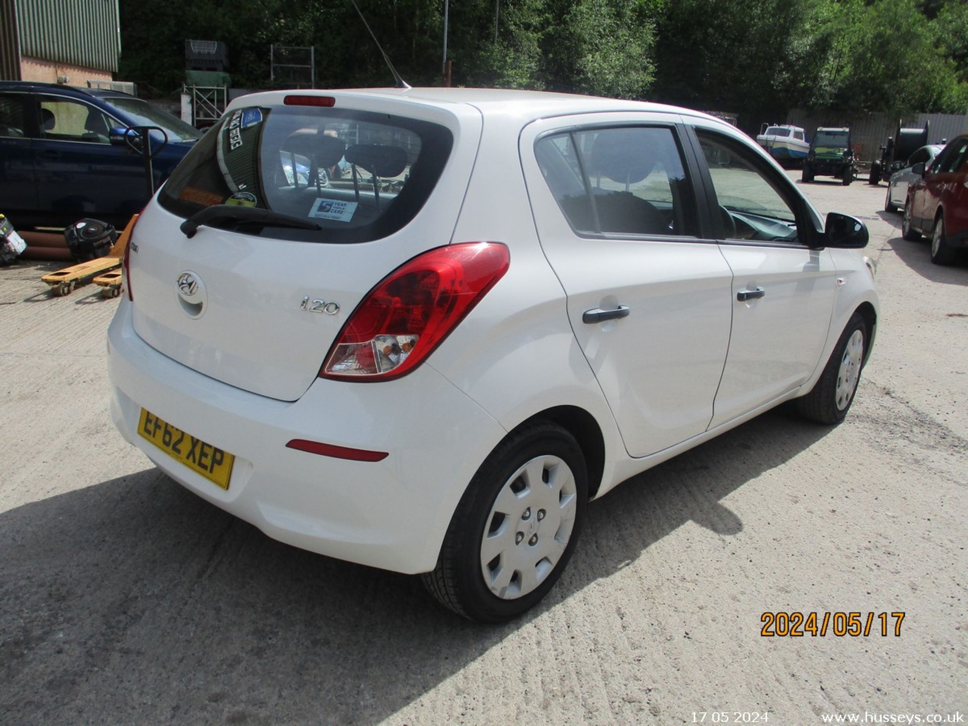 13/62 HYUNDAI I20 CLASSIC - 1248cc 5dr Hatchback (White, 59k) - Image 7 of 20