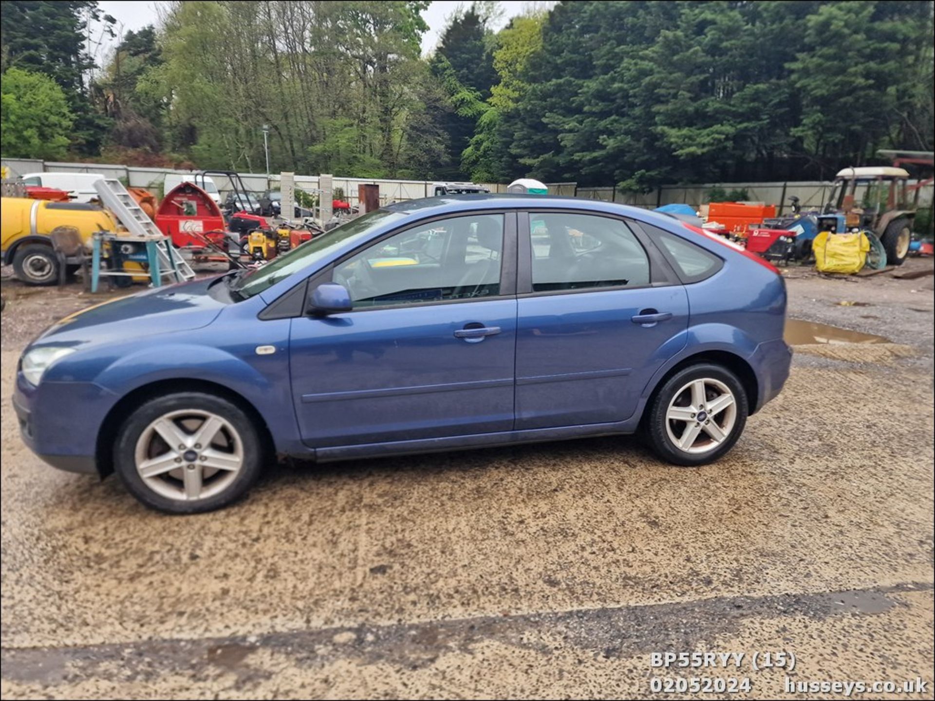 06/55 FORD FOCUS TITANIUM TDCI - 1997cc 5dr Hatchback (Blue, 221k) - Image 16 of 46