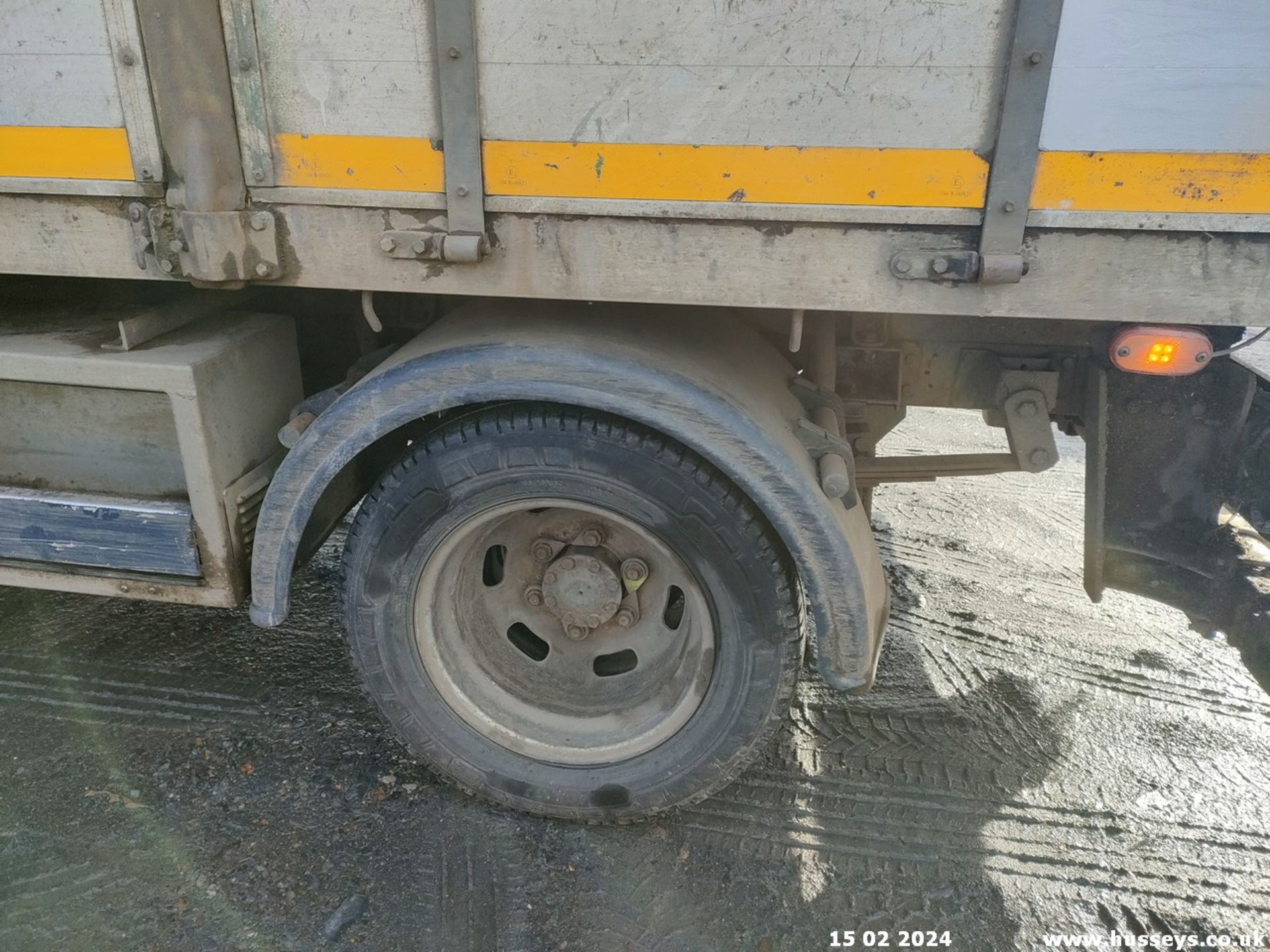 15/65 IVECO DAILY 35S11 MWB - 2998cc 2dr Tipper (White) - Image 18 of 38