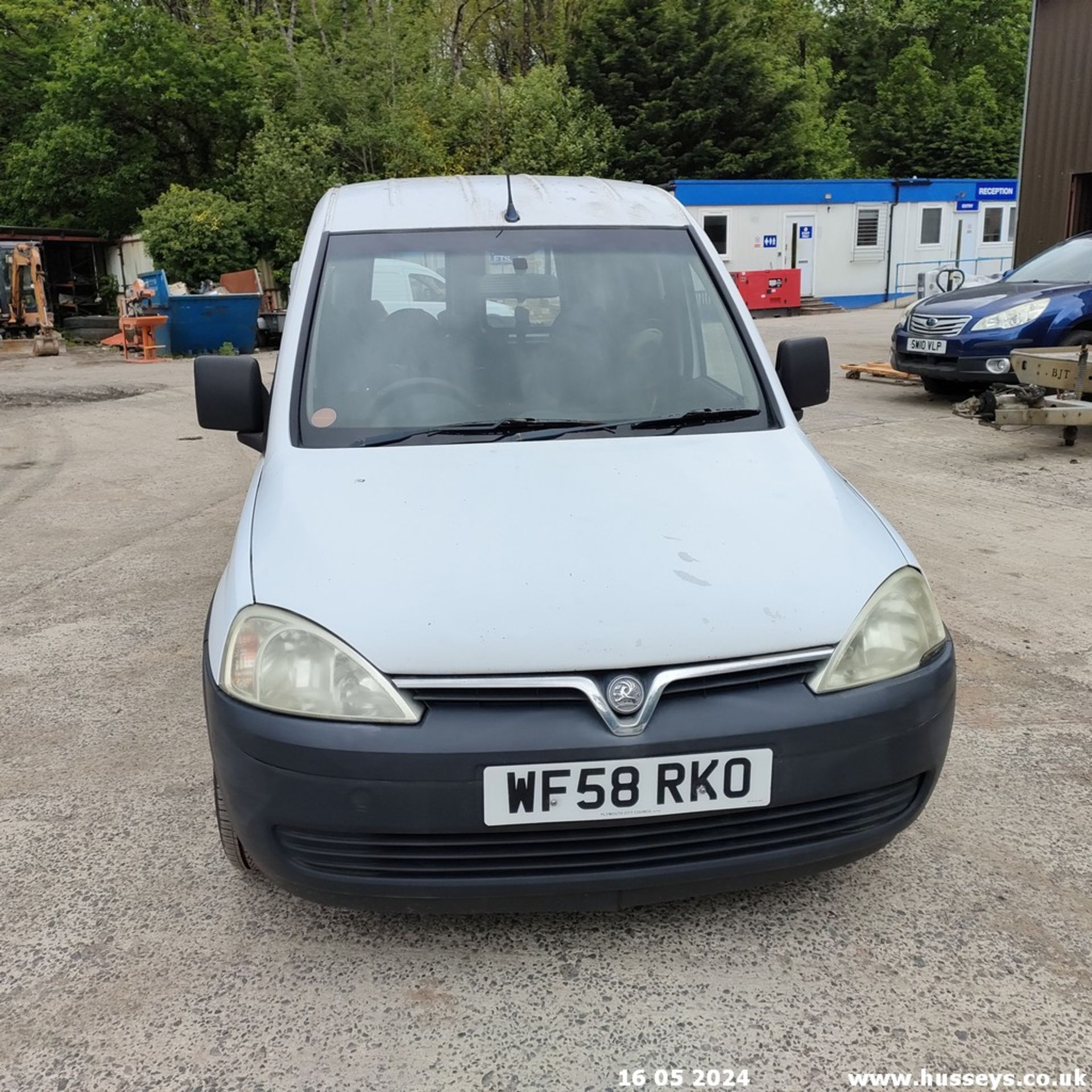 08/58 VAUXHALL COMBO CDTI SWB - 1248cc Van (White, 71k) - Image 8 of 62