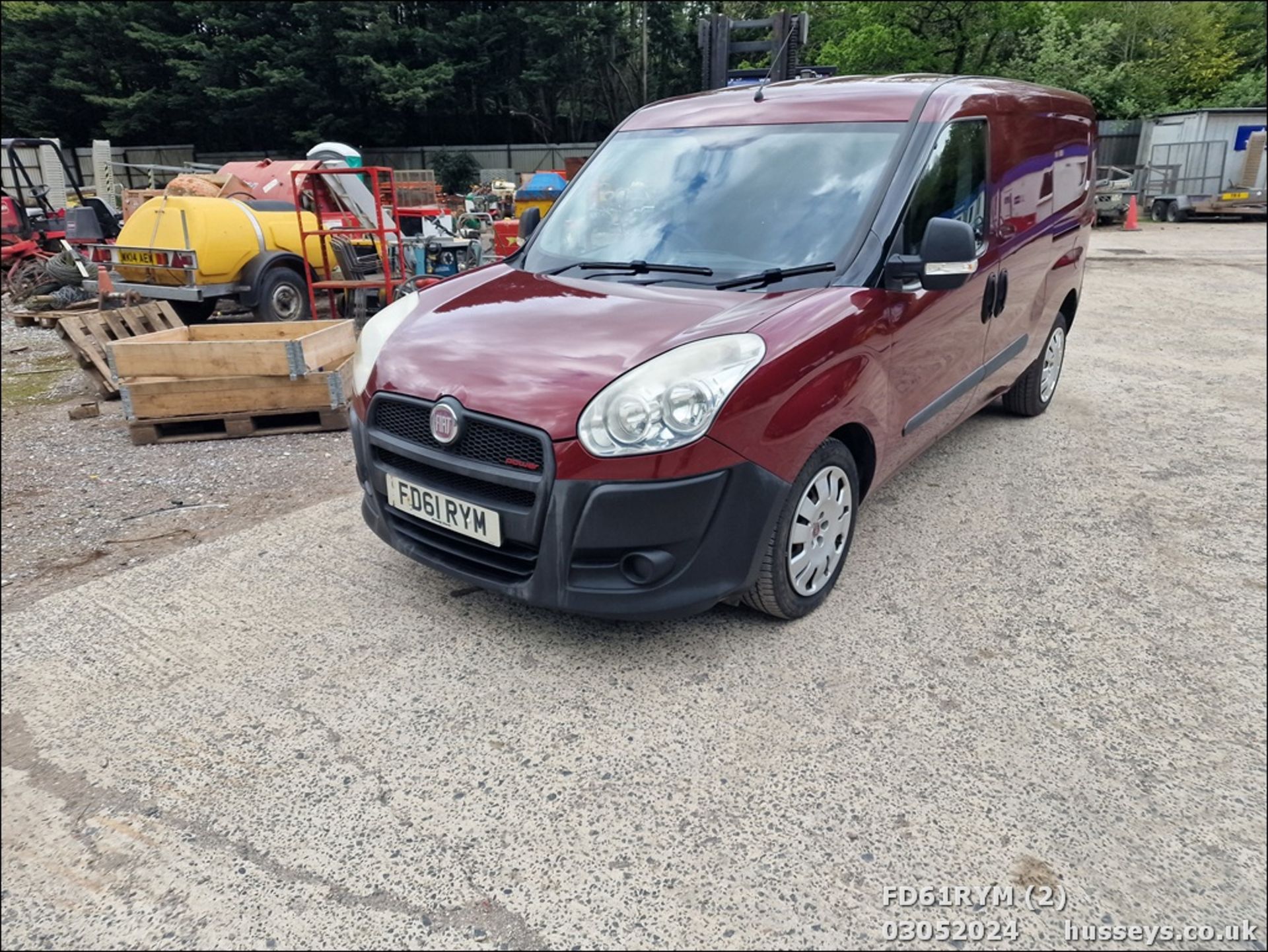 12/61 FIAT DOBLO 16V MULTIJET - 1956cc 6dr Van (Red, 187k) - Image 3 of 48