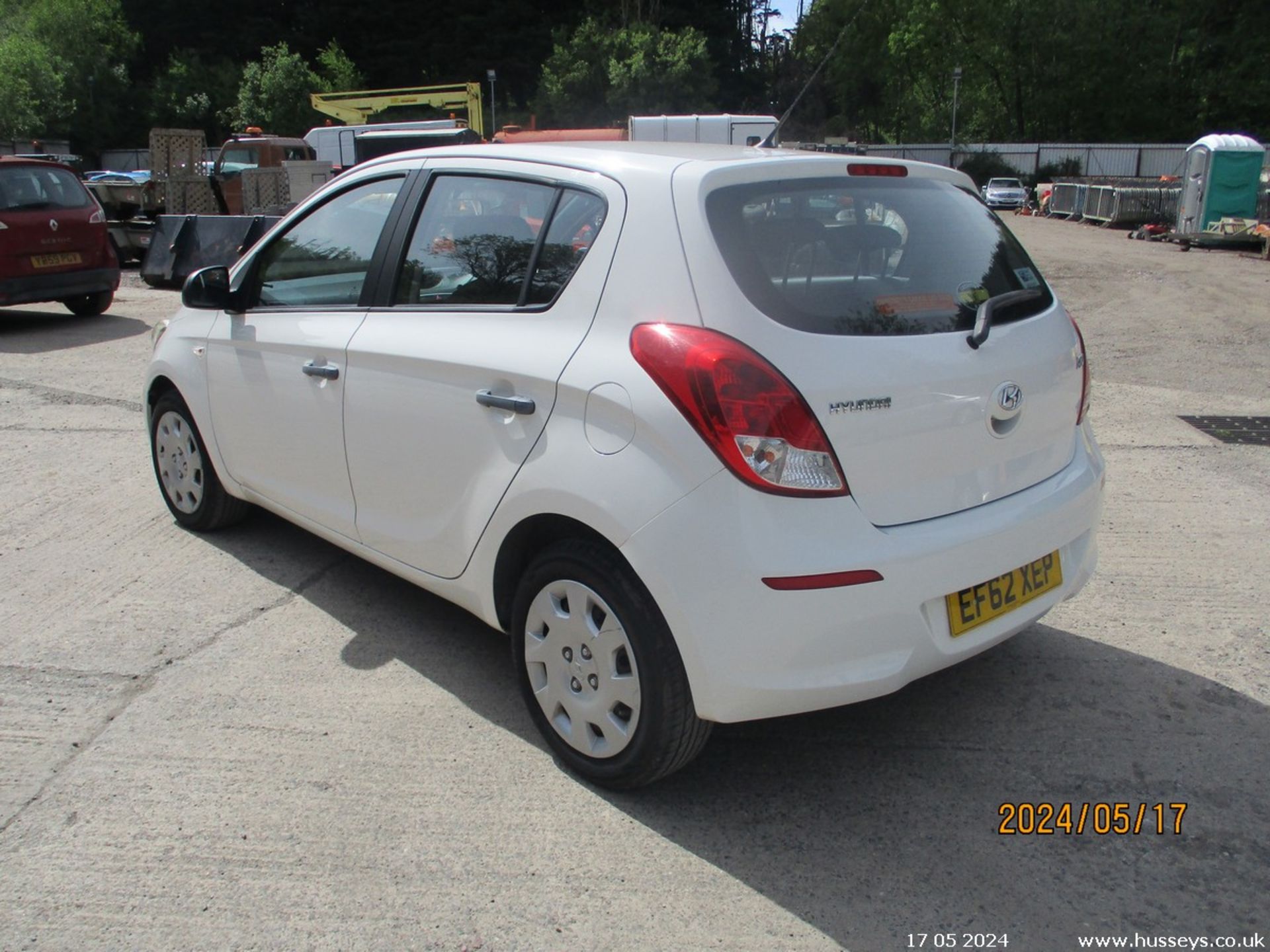 13/62 HYUNDAI I20 CLASSIC - 1248cc 5dr Hatchback (White, 59k) - Image 5 of 20