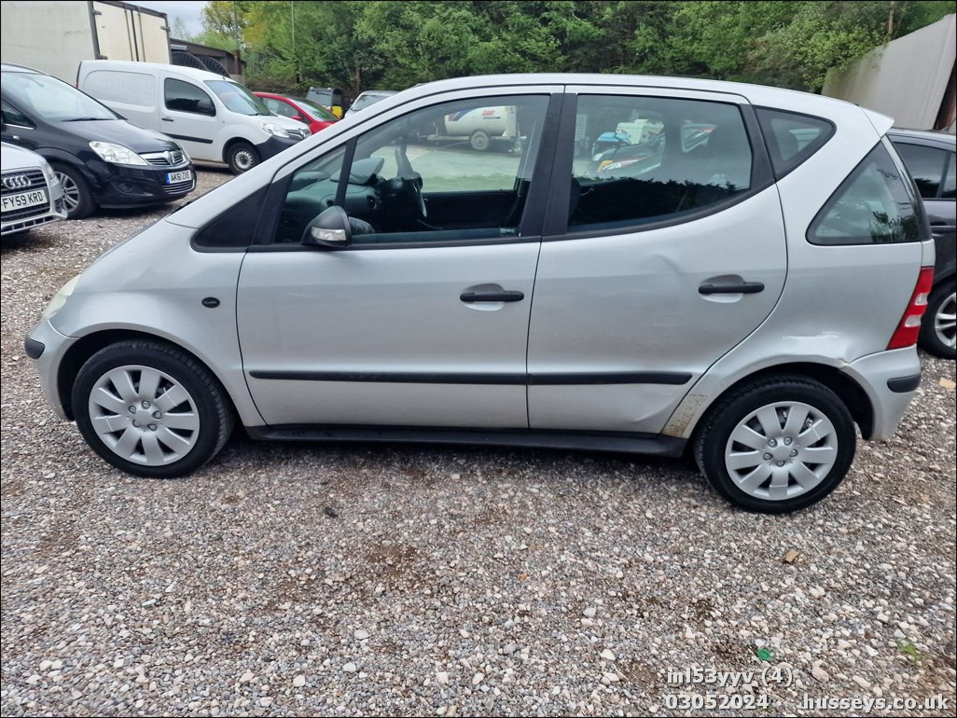 03/53 MERCEDES A140 CLASSIC SE SWB S-A - 1397cc 5dr Hatchback (Silver) - Image 5 of 45