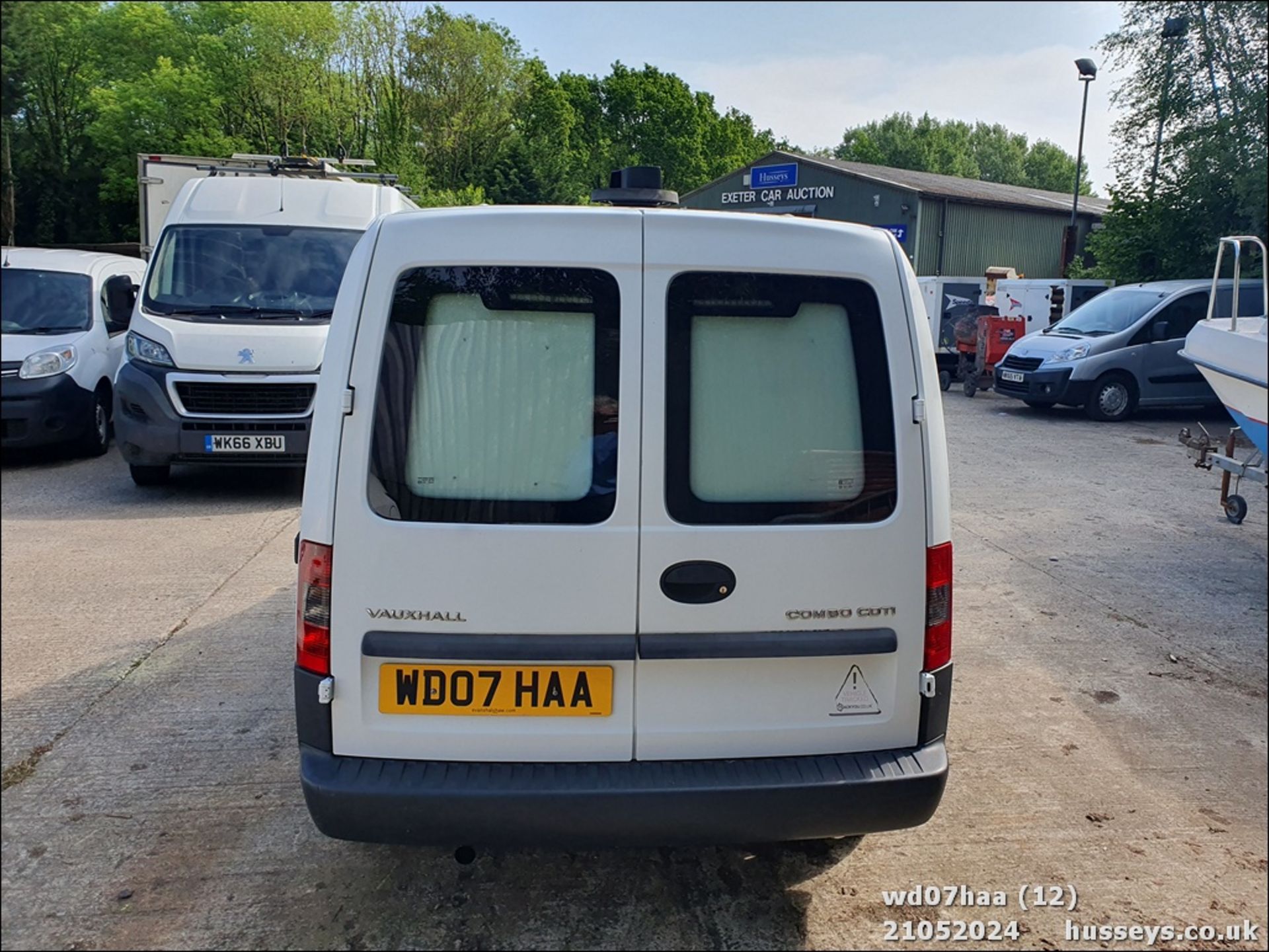 07/07 VAUXHALL COMBO 1700 CDTI - 1248cc Van (White) - Image 13 of 42