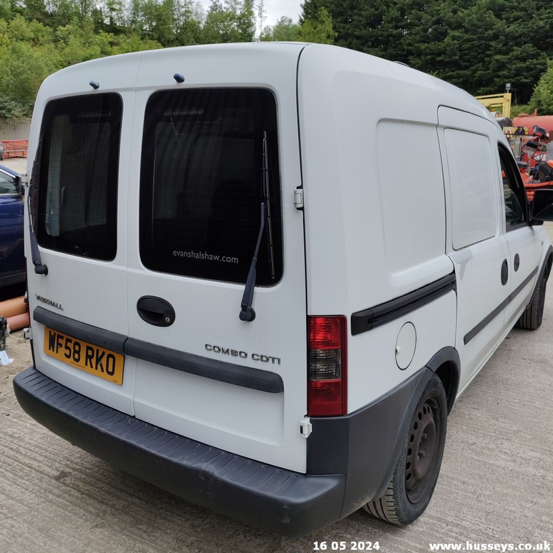 08/58 VAUXHALL COMBO CDTI SWB - 1248cc Van (White, 71k) - Image 59 of 62