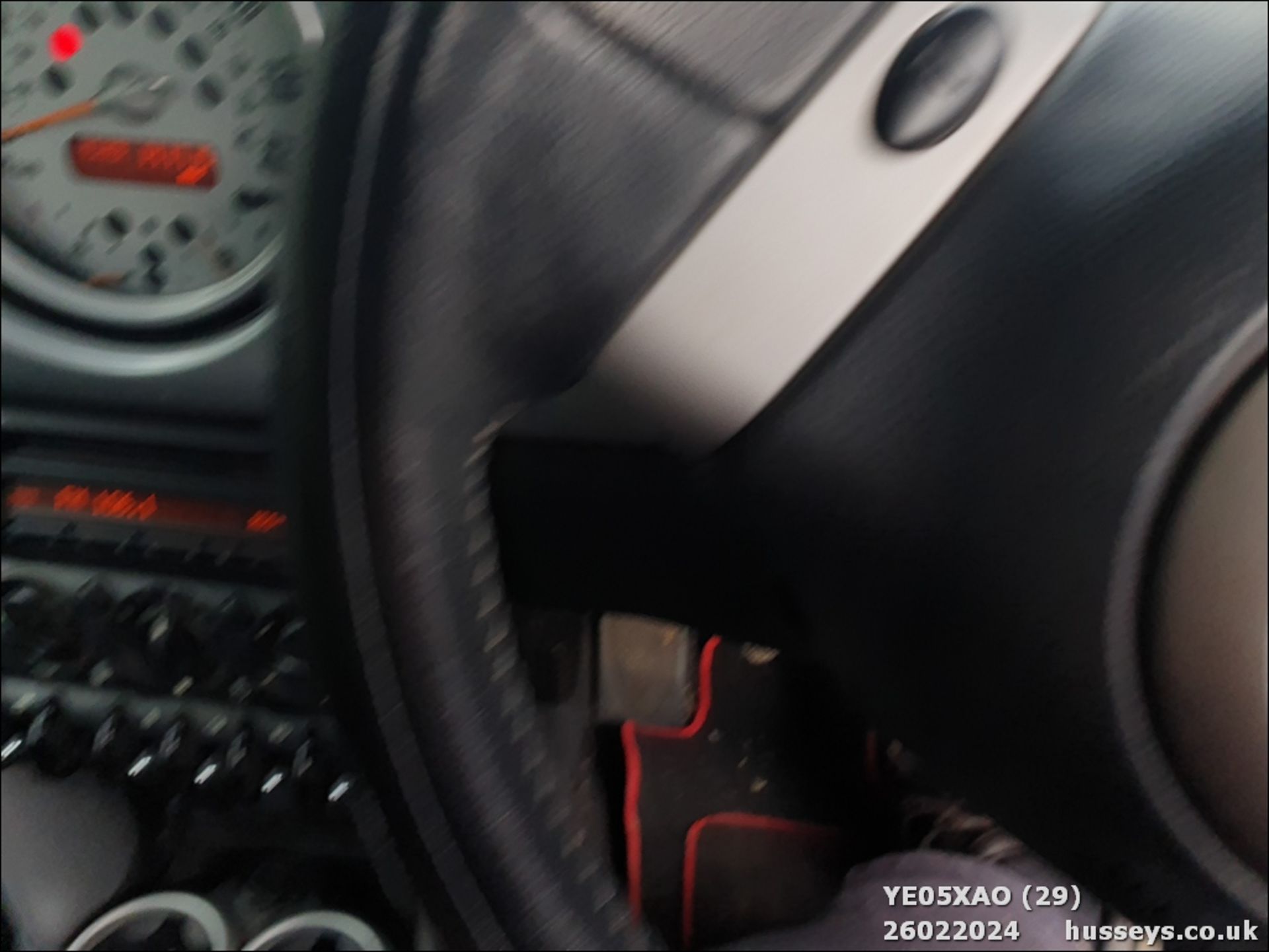 05/05 MINI MINI COOPER - 1598cc 3dr Hatchback (Black, 141k) - Bild 30 aus 31