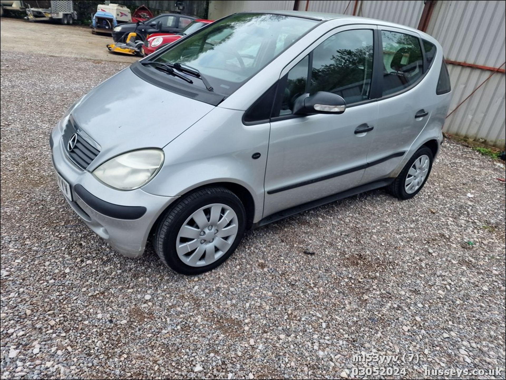 03/53 MERCEDES A140 CLASSIC SE SWB S-A - 1397cc 5dr Hatchback (Silver) - Image 8 of 45