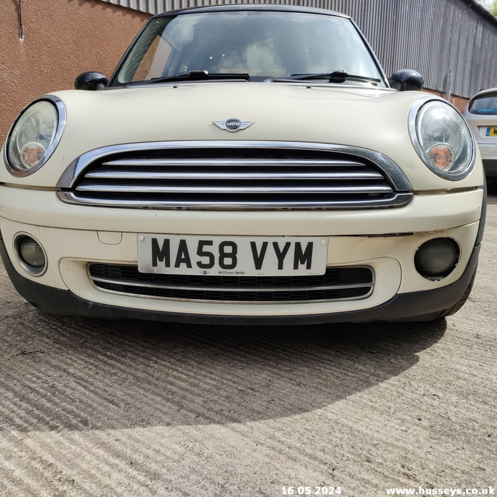 08/58 MINI COOPER - 1598cc 3dr Hatchback (White, 136k) - Image 12 of 59