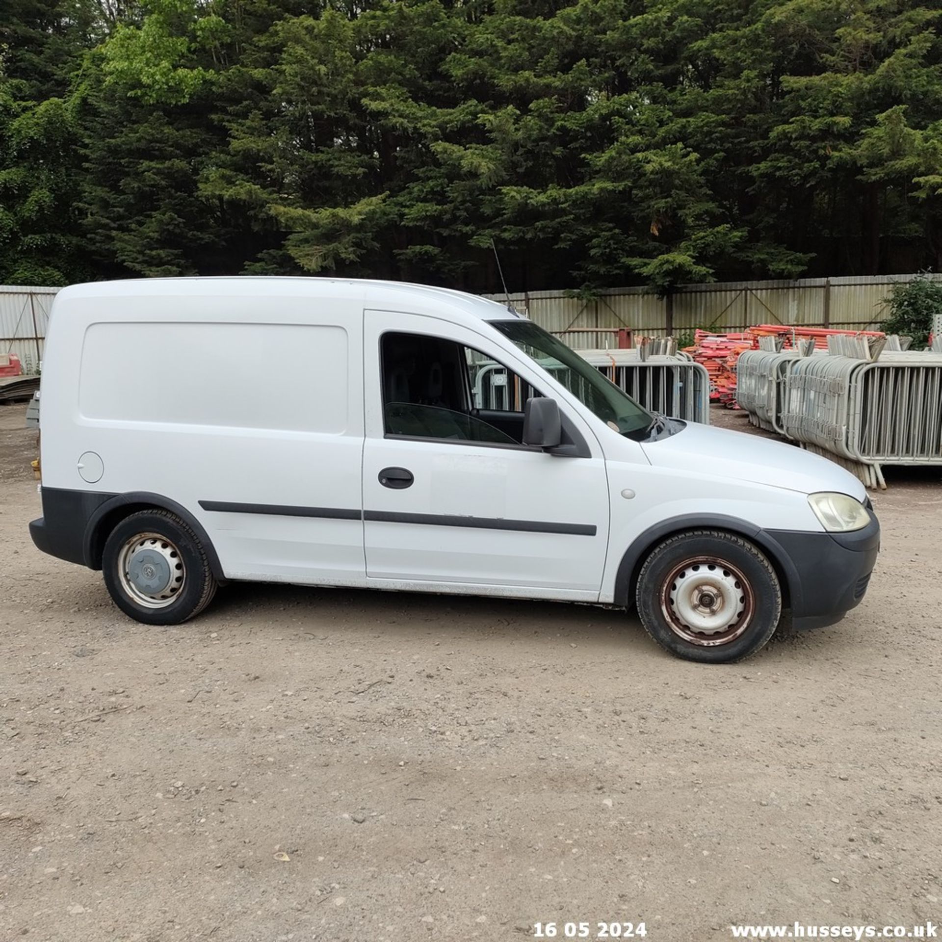 08/58 VAUXHALL COMBO 1700 CDTI - 1248cc Van (White, 79k) - Image 41 of 54