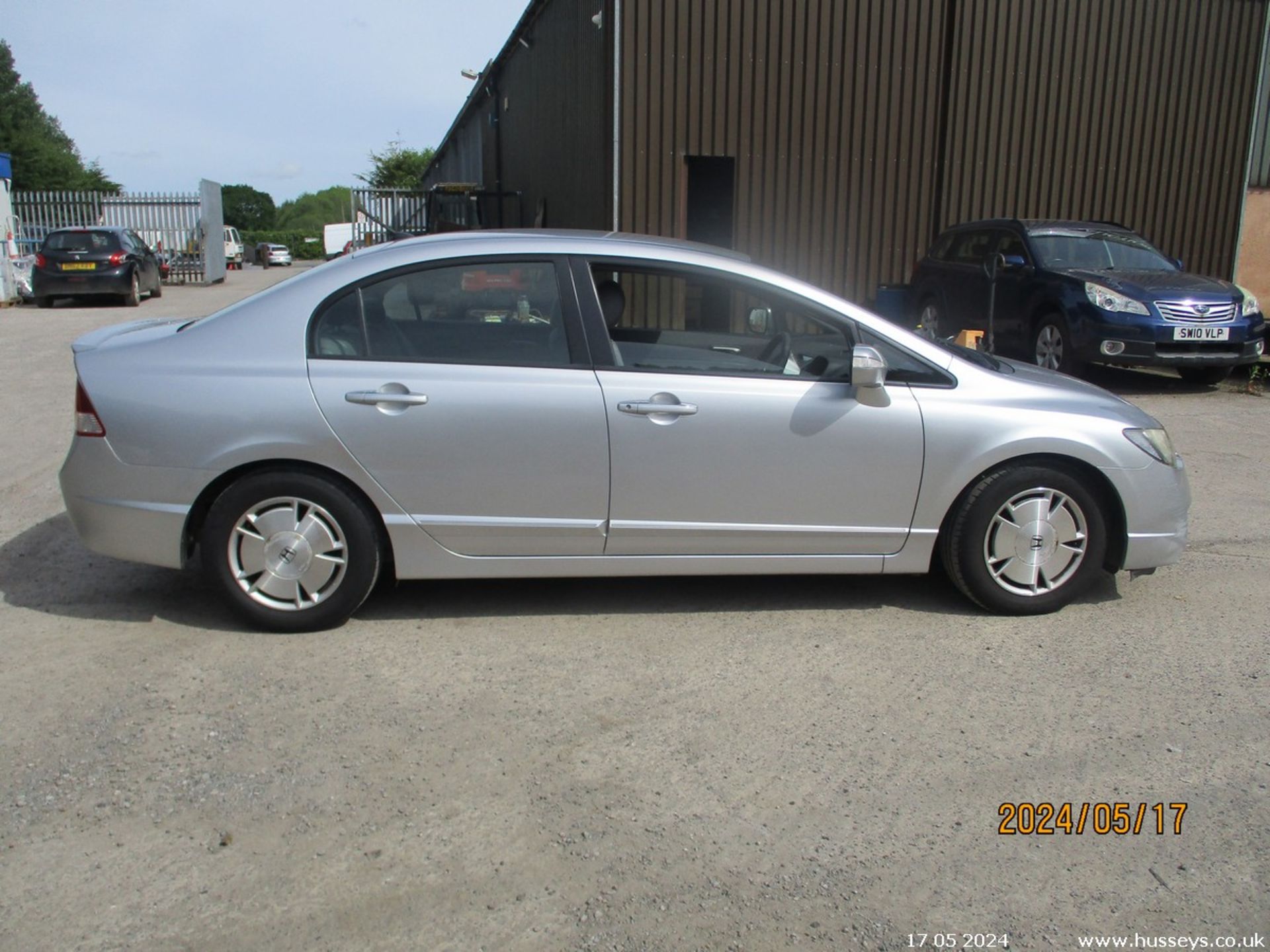 07/07 HONDA CIVIC ES IMA HYBRID - 1339cc 4dr Saloon (Silver, 74k) - Image 10 of 16