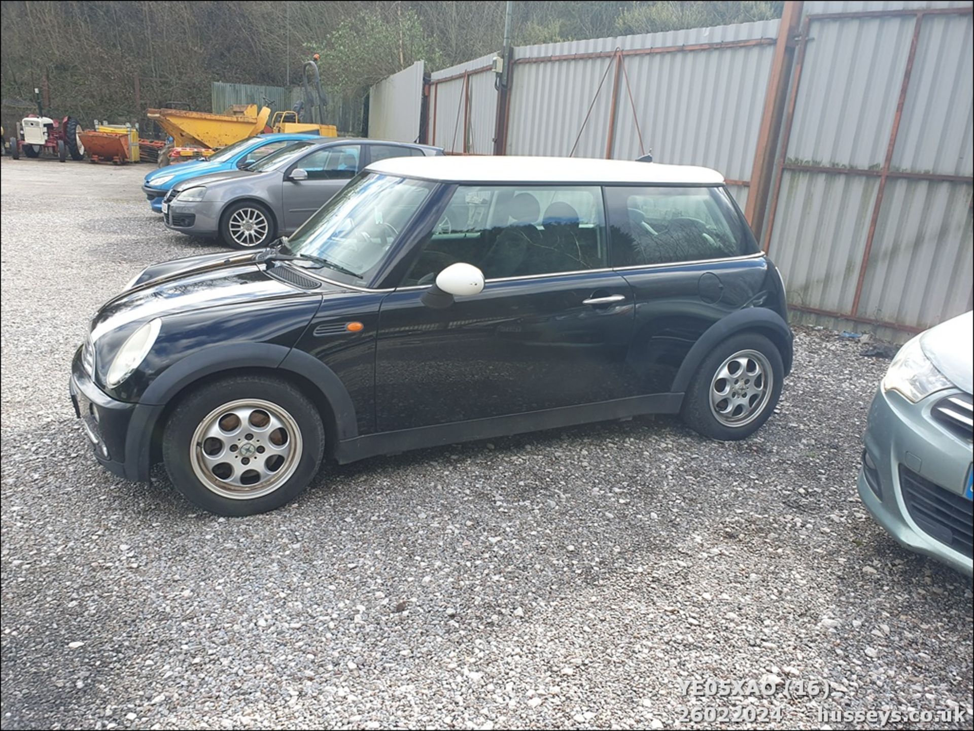 05/05 MINI MINI COOPER - 1598cc 3dr Hatchback (Black, 141k) - Bild 17 aus 31