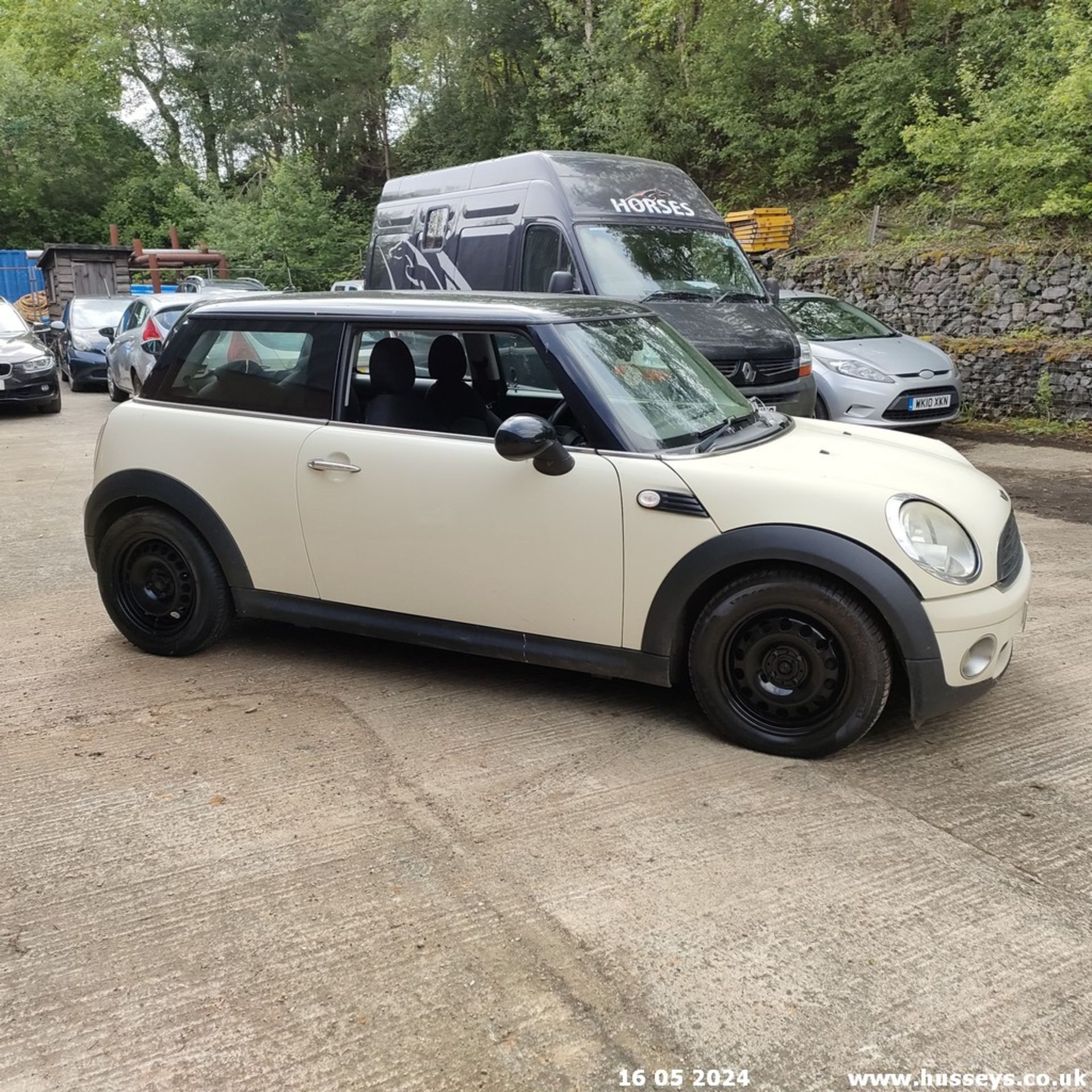 08/58 MINI COOPER - 1598cc 3dr Hatchback (White, 136k) - Image 41 of 59