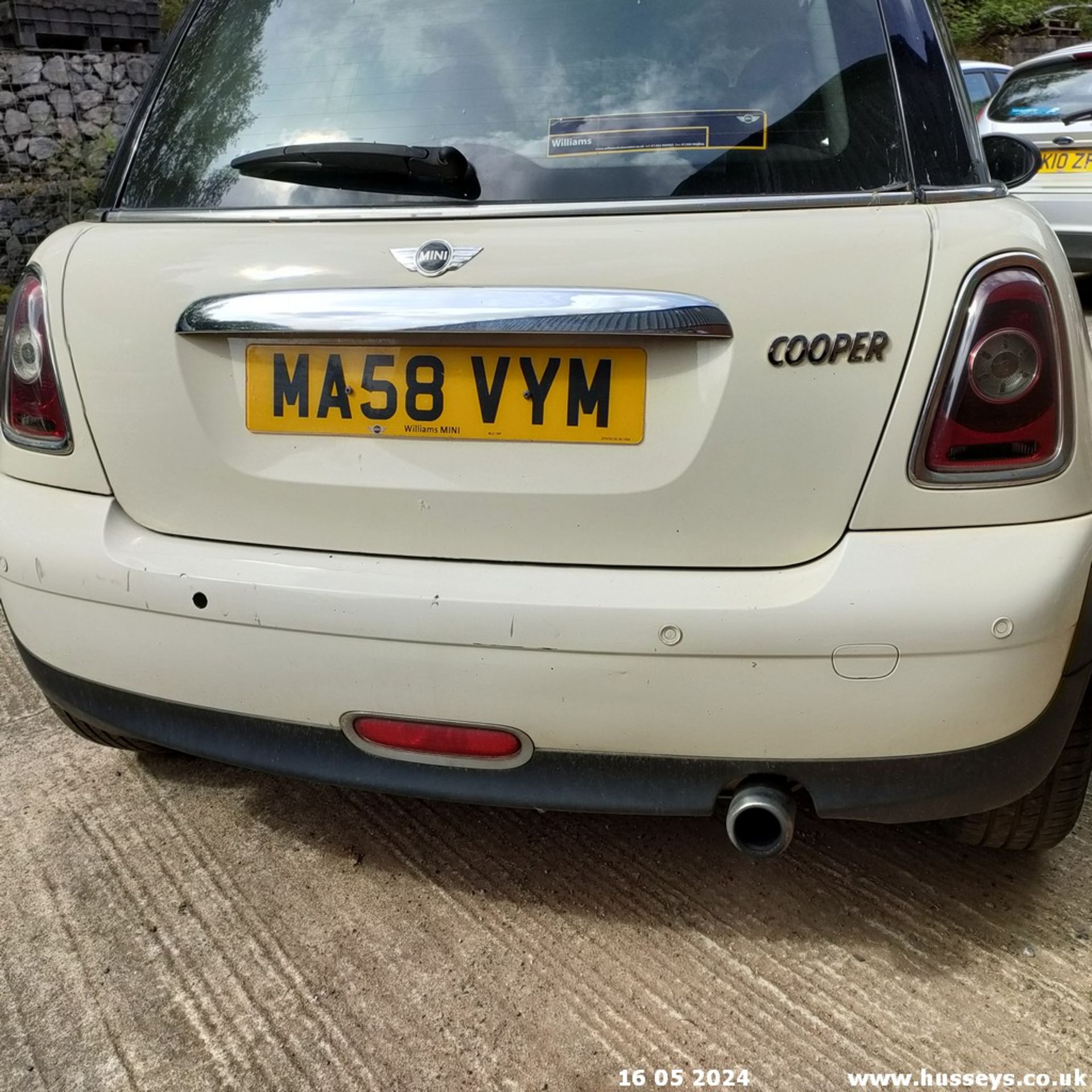 08/58 MINI COOPER - 1598cc 3dr Hatchback (White, 136k) - Image 34 of 59