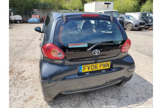 06/06 TOYOTA AYGO+ D-4D - 1364cc 5dr Hatchback (Grey, 153k) - Image 34 of 65